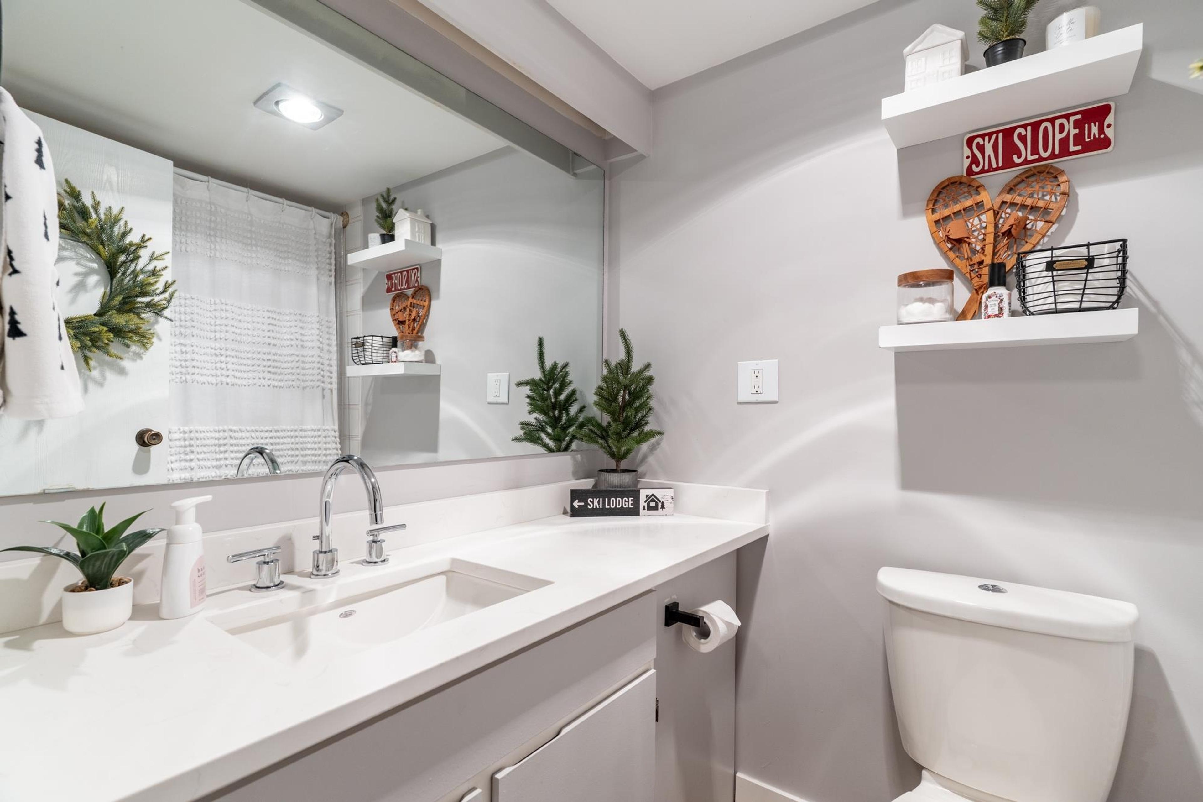 #203B 21000 ENZIAN WAY - 27