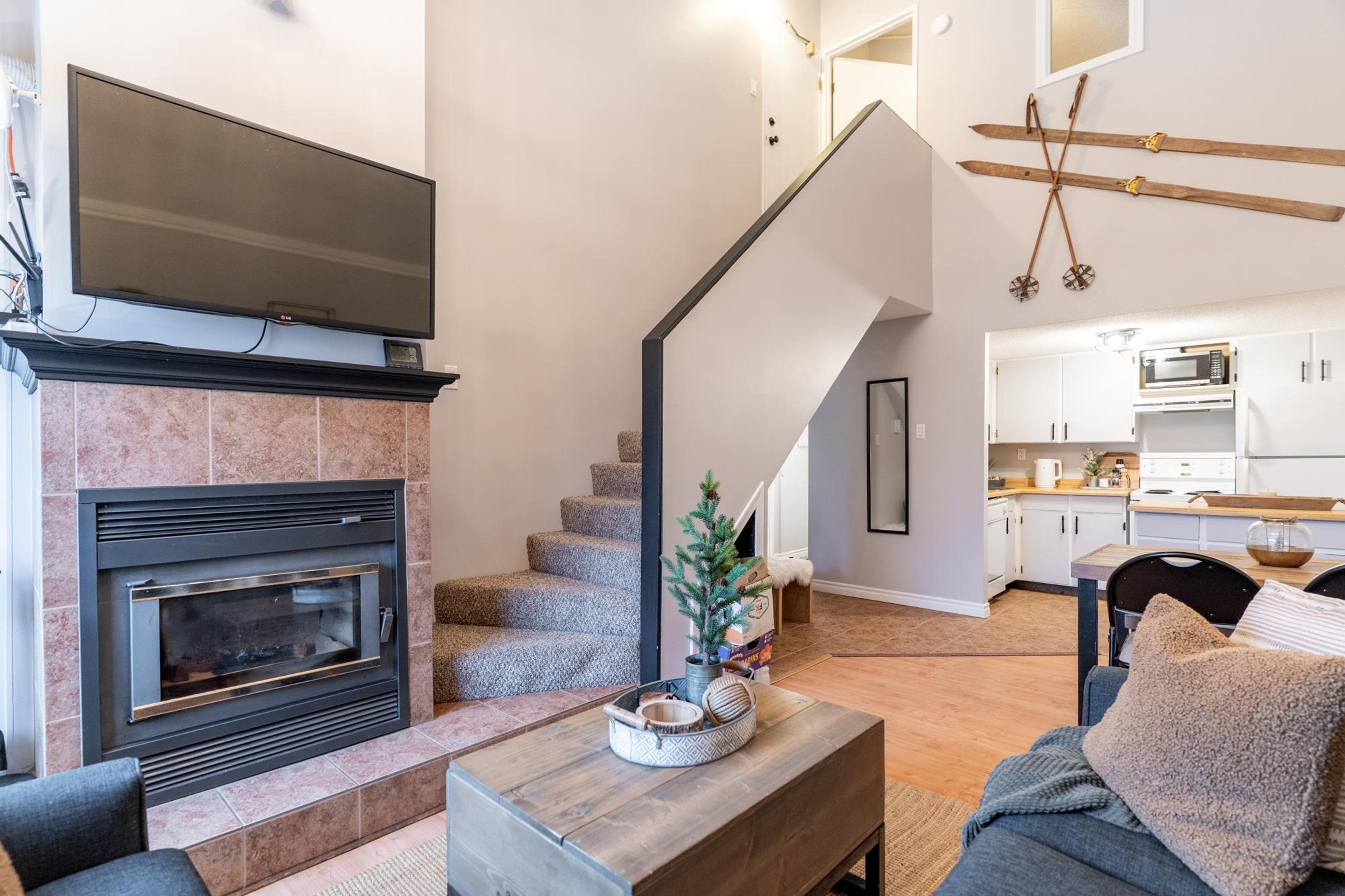 #203B 21000 ENZIAN WAY - 12