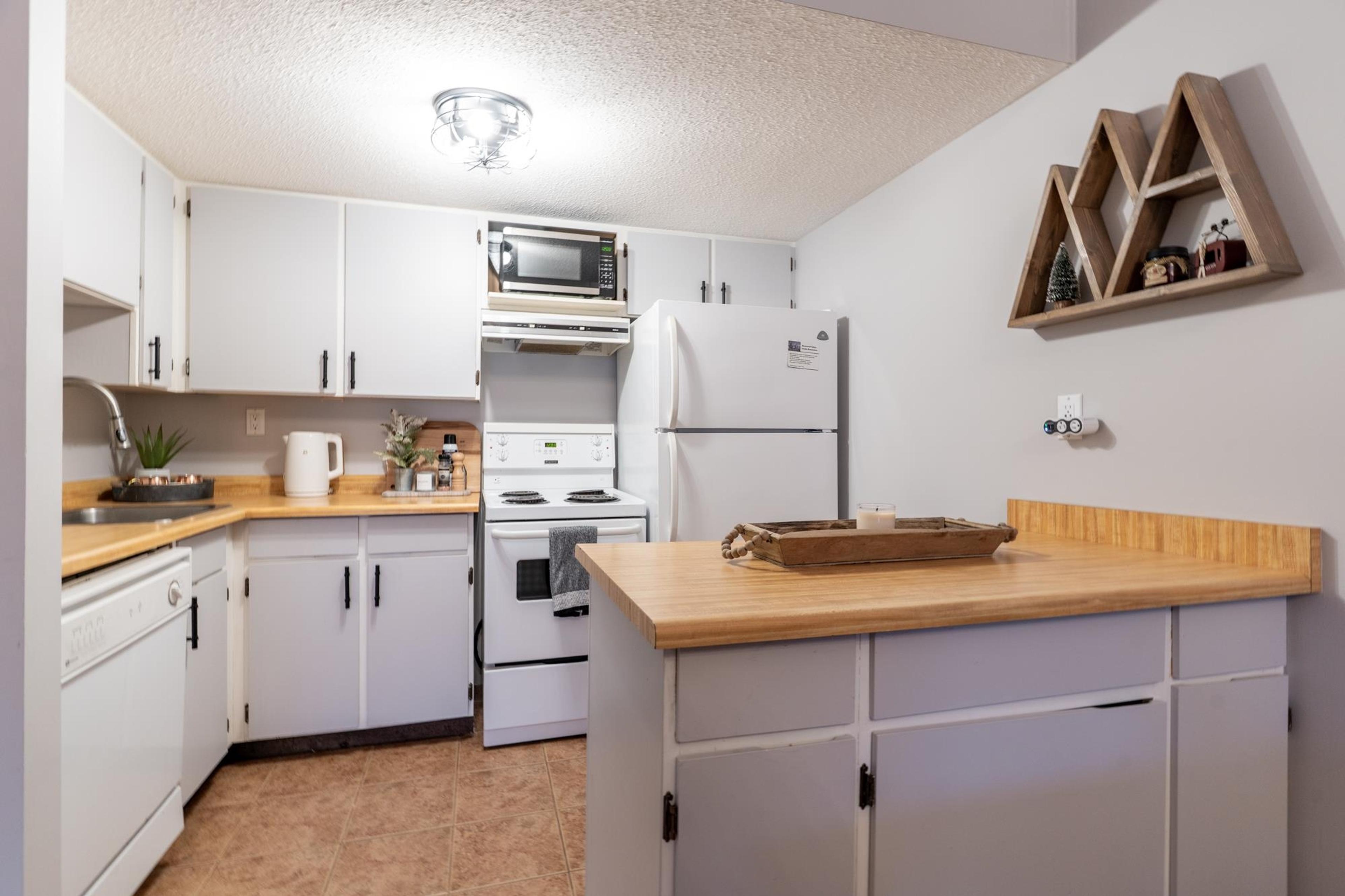 #203B 21000 ENZIAN WAY - 7