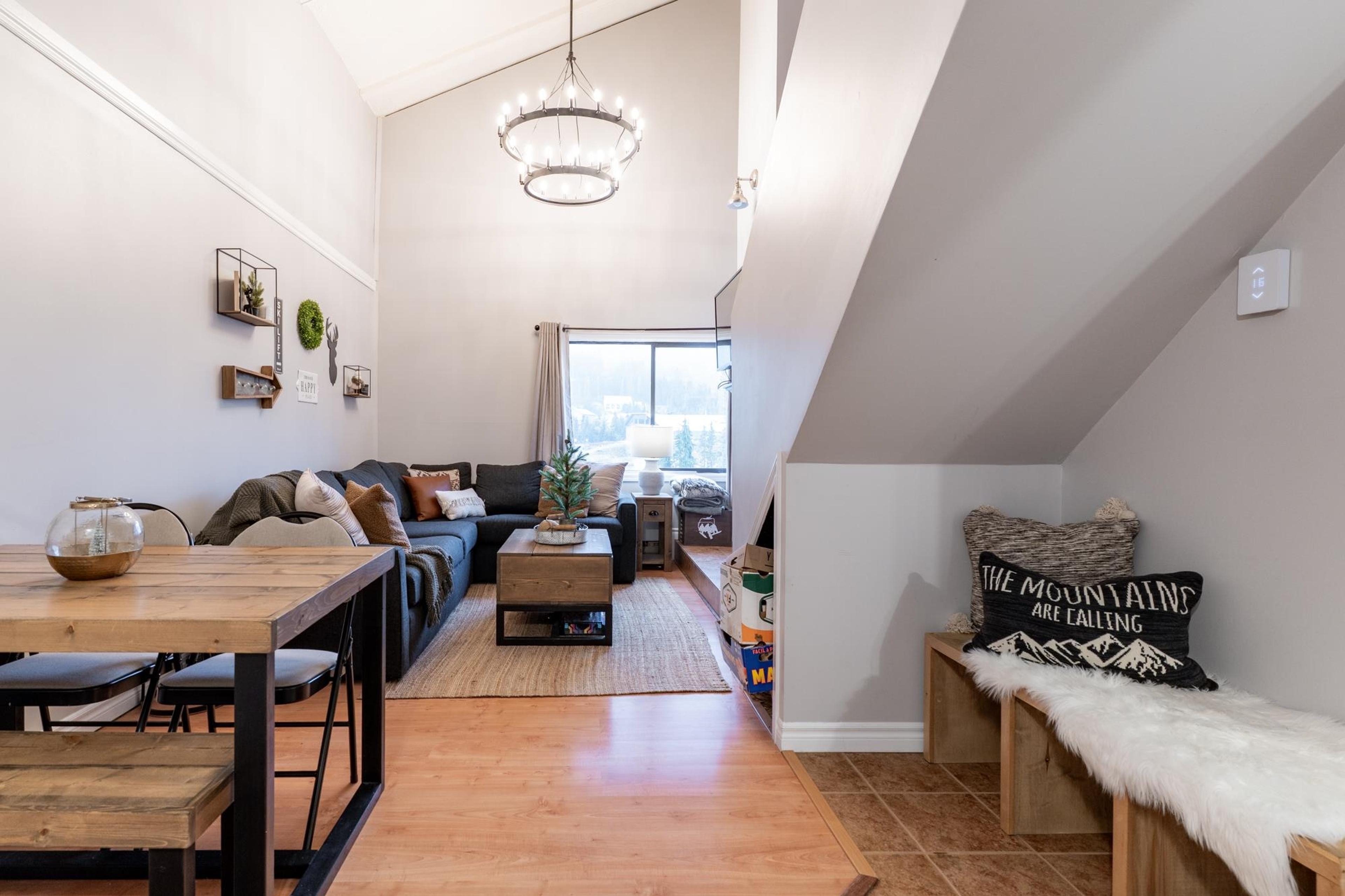 #203B 21000 ENZIAN WAY - 10