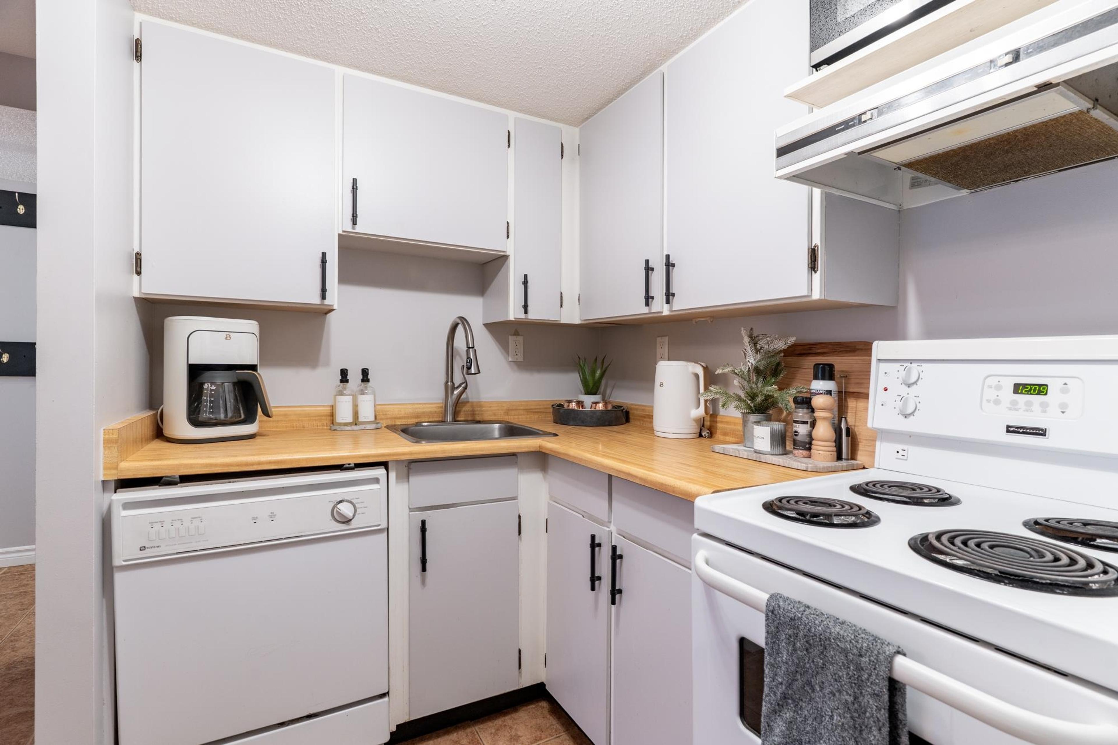 #203B 21000 ENZIAN WAY - 8