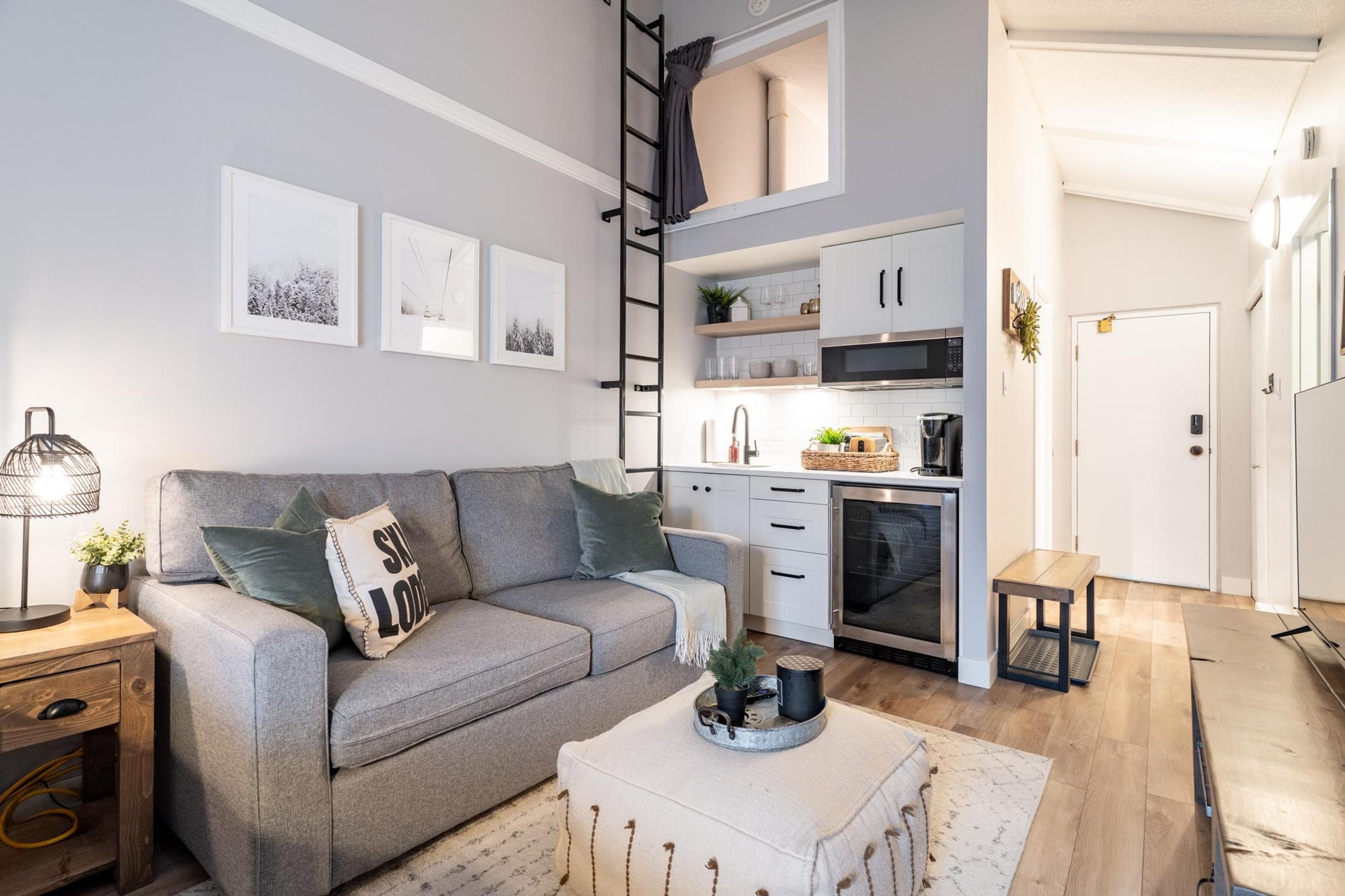 #203B 21000 ENZIAN WAY - 21