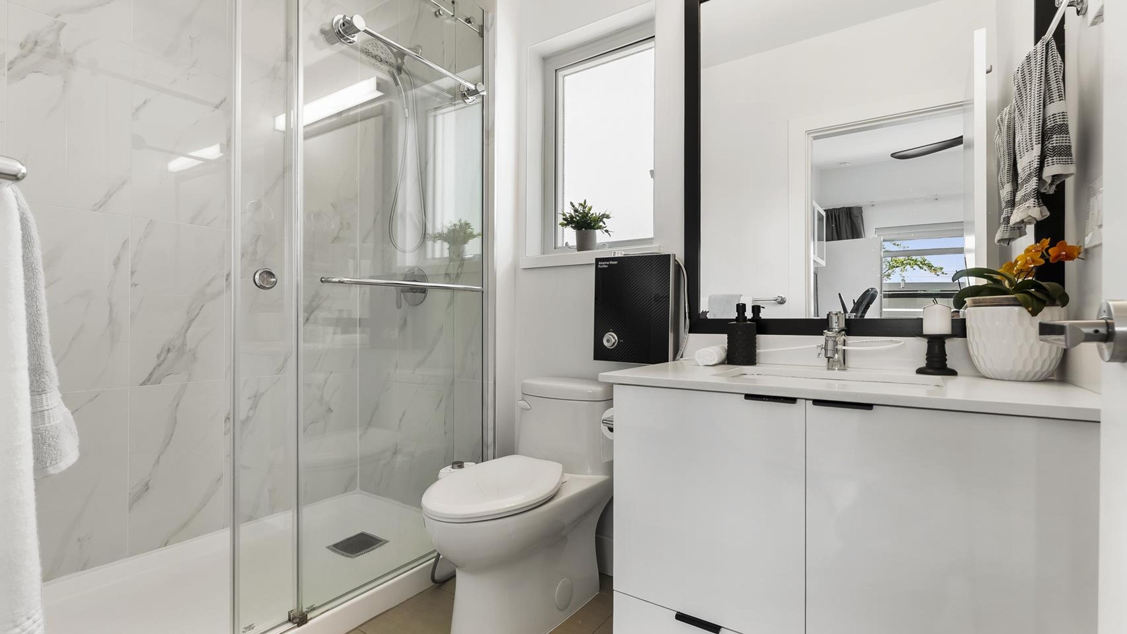 #13 1211 EIGHTH AVENUE - 19