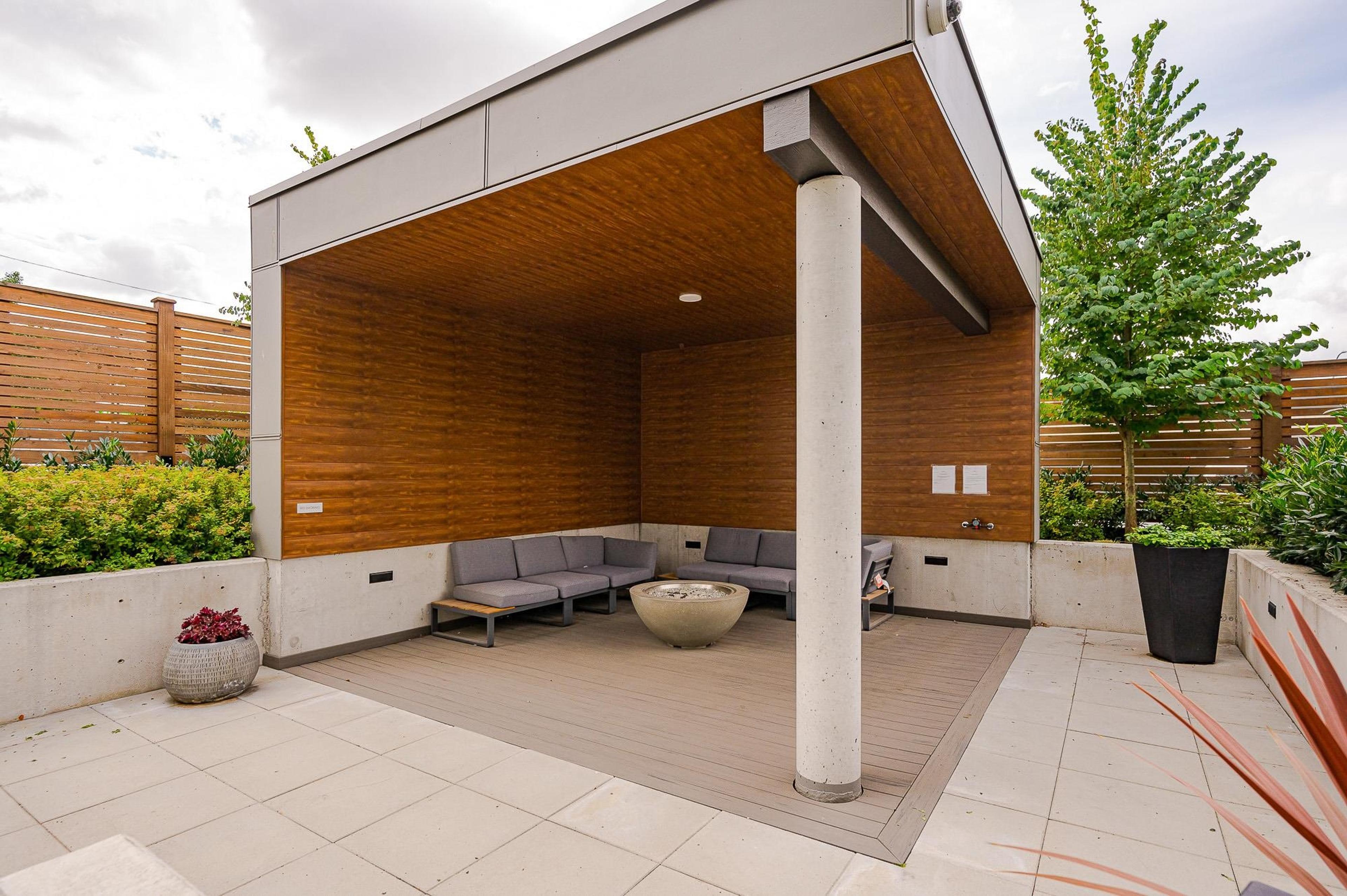 #304 32838 VENTURA AVENUE - 11