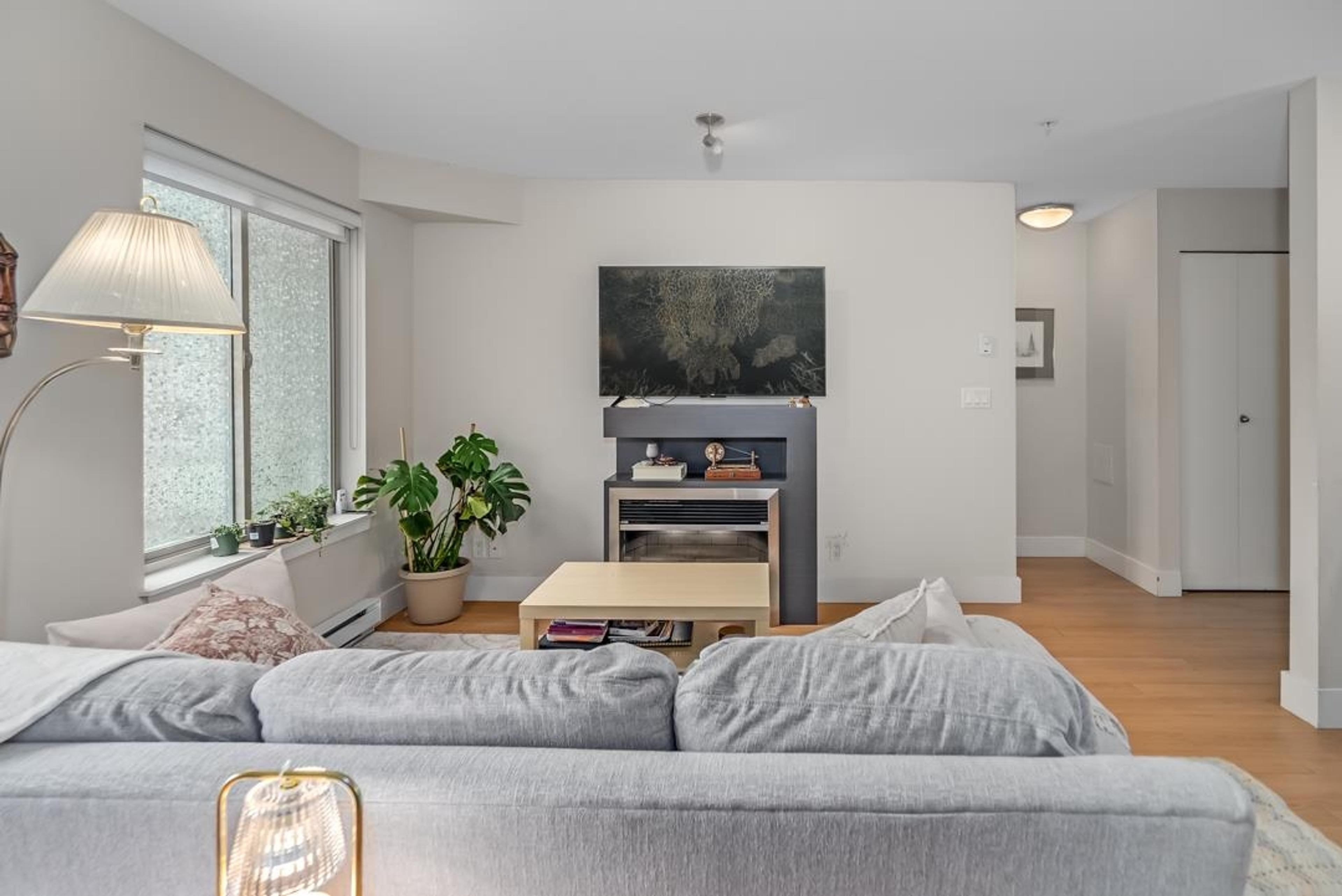 #301 2233 MCKENZIE ROAD - 7