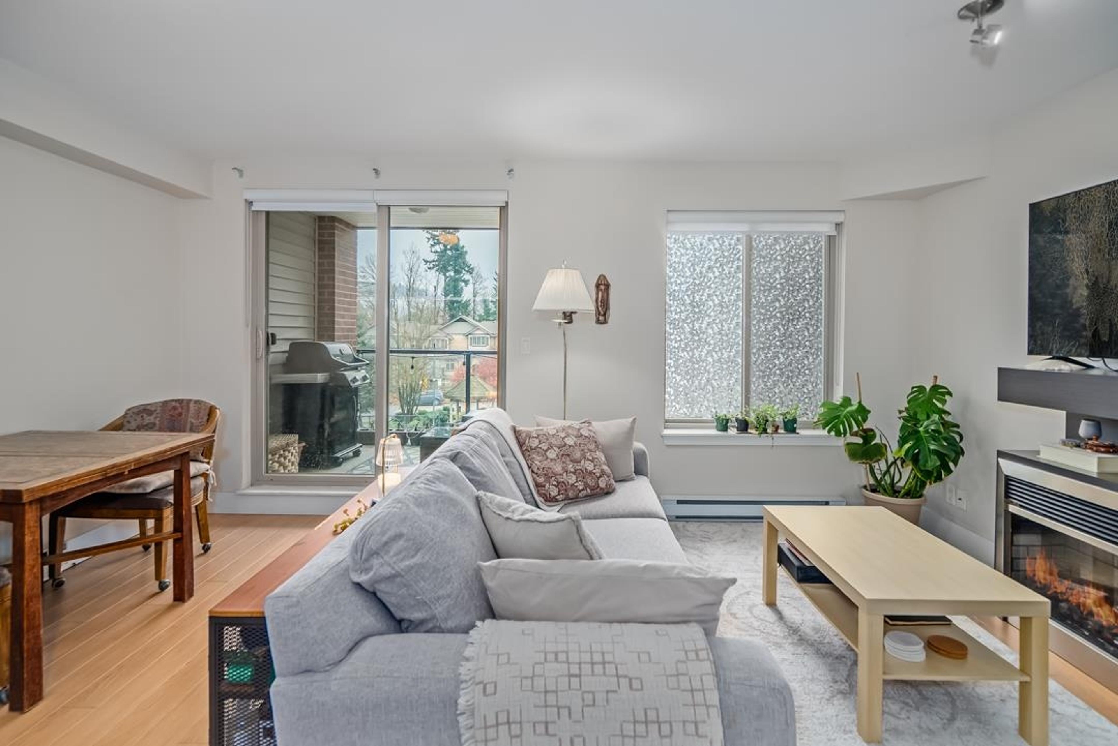 #301 2233 MCKENZIE ROAD - 5