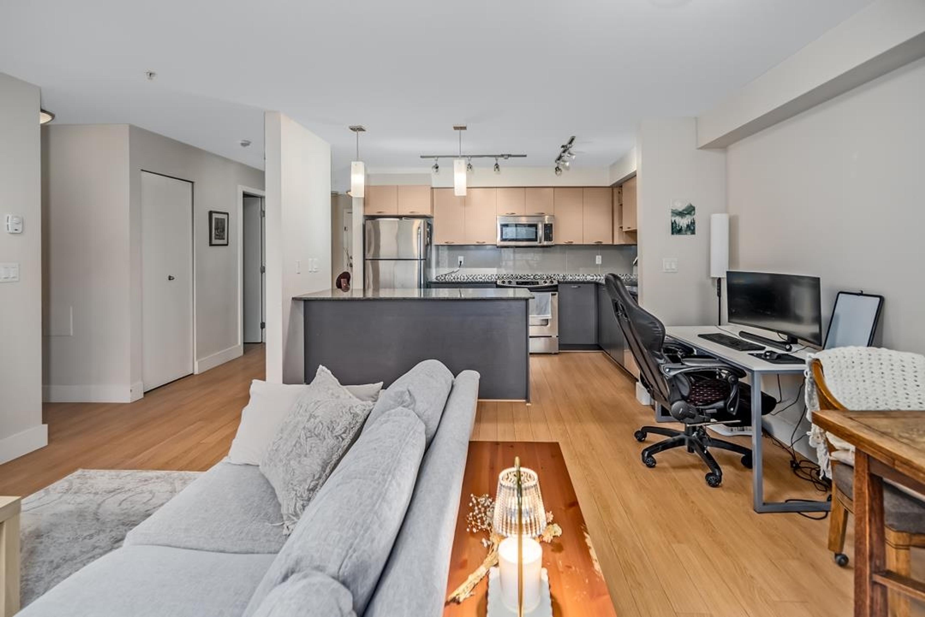 #301 2233 MCKENZIE ROAD - 9