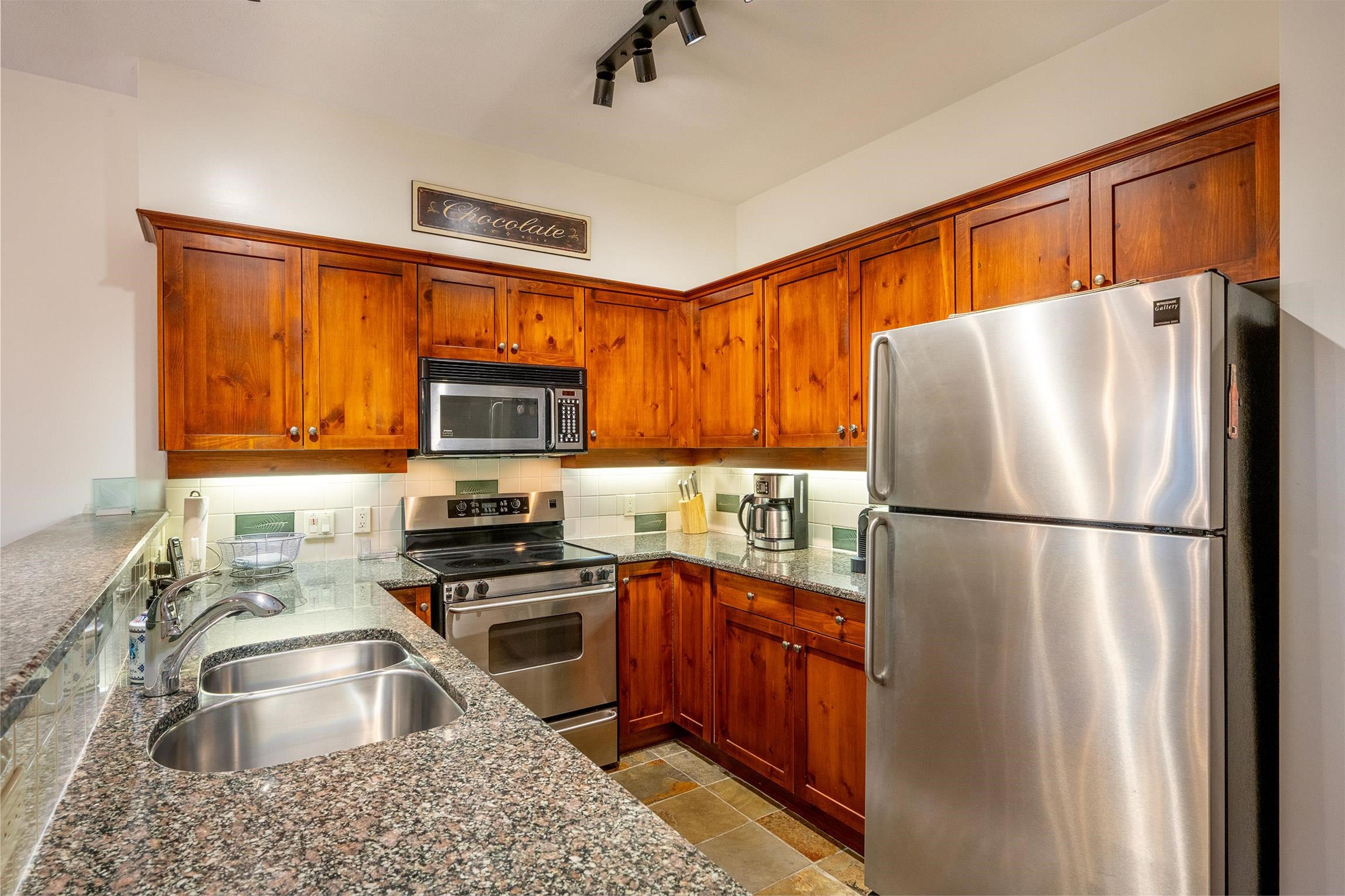 #25 2301 TALUSWOOD PLACE - 10