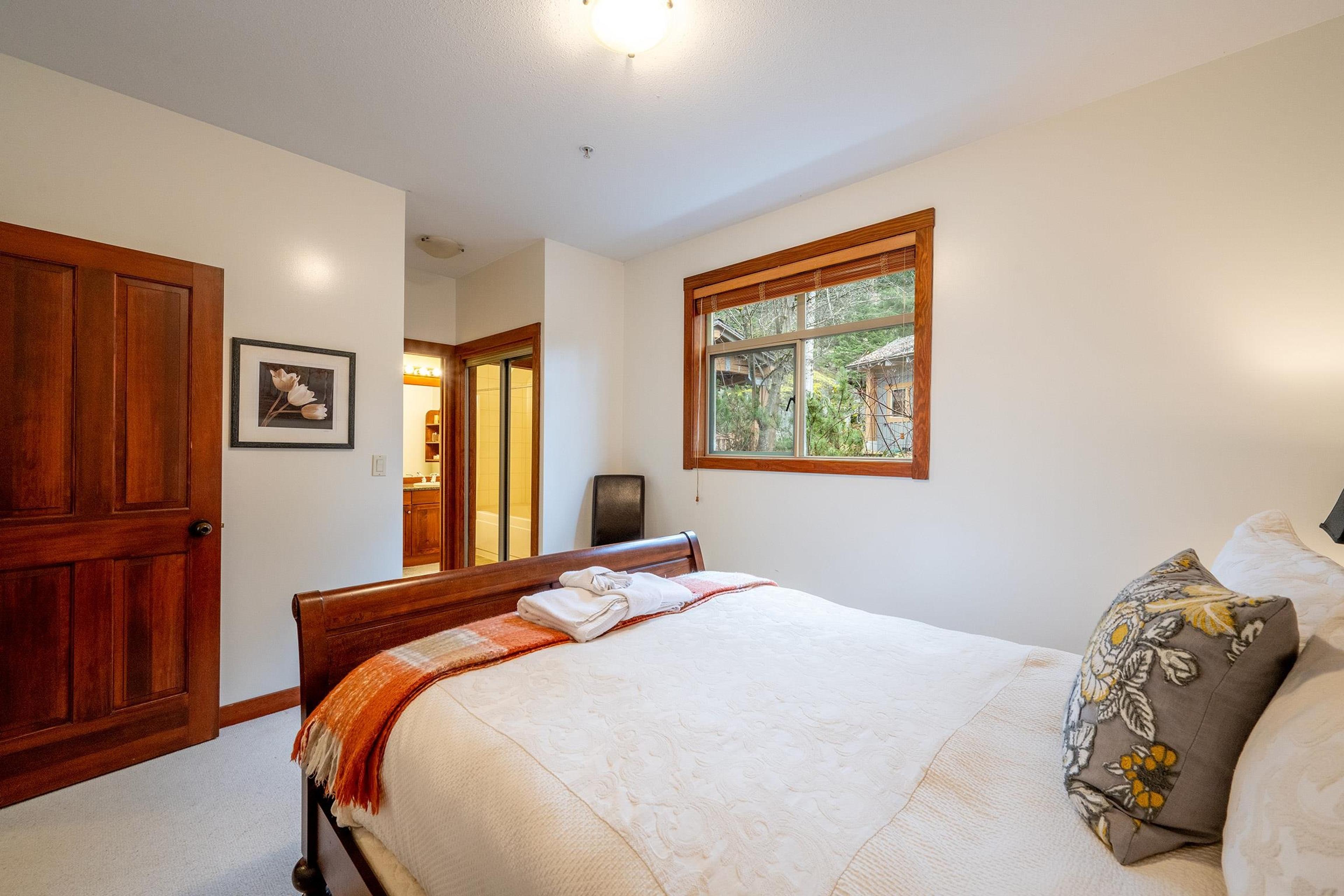 #25 2301 TALUSWOOD PLACE - 11