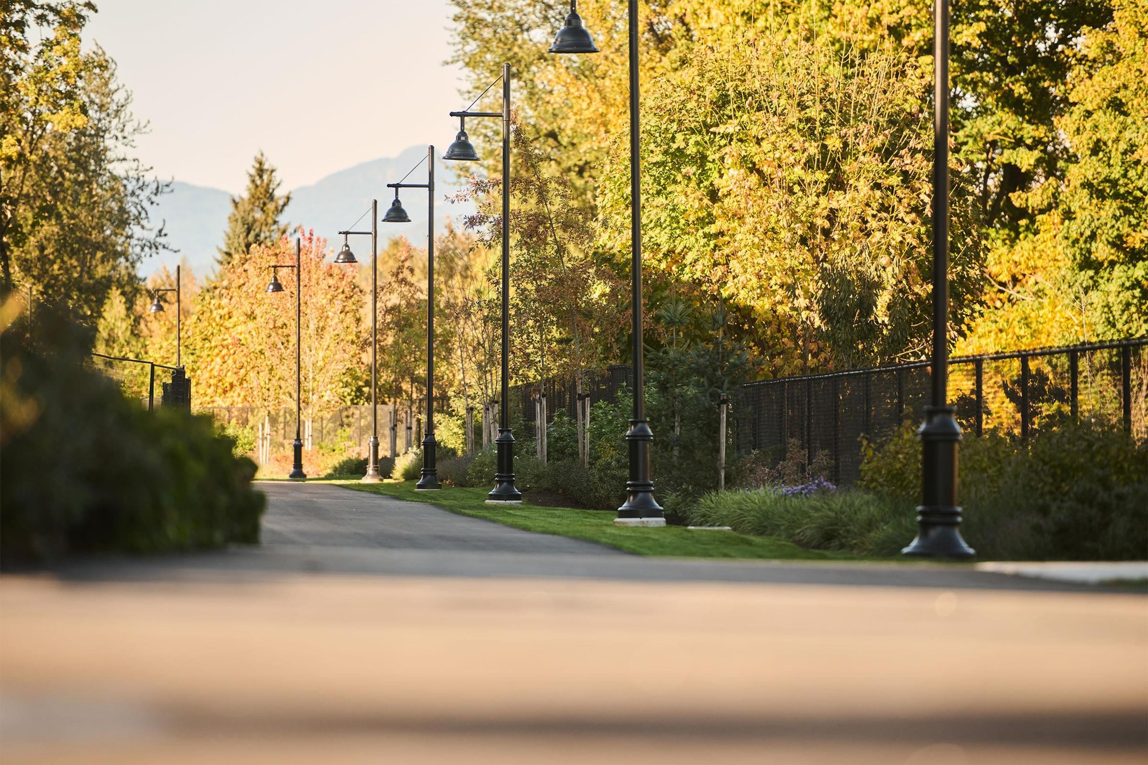 #67 2886 MONTROSE AVENUE - 12