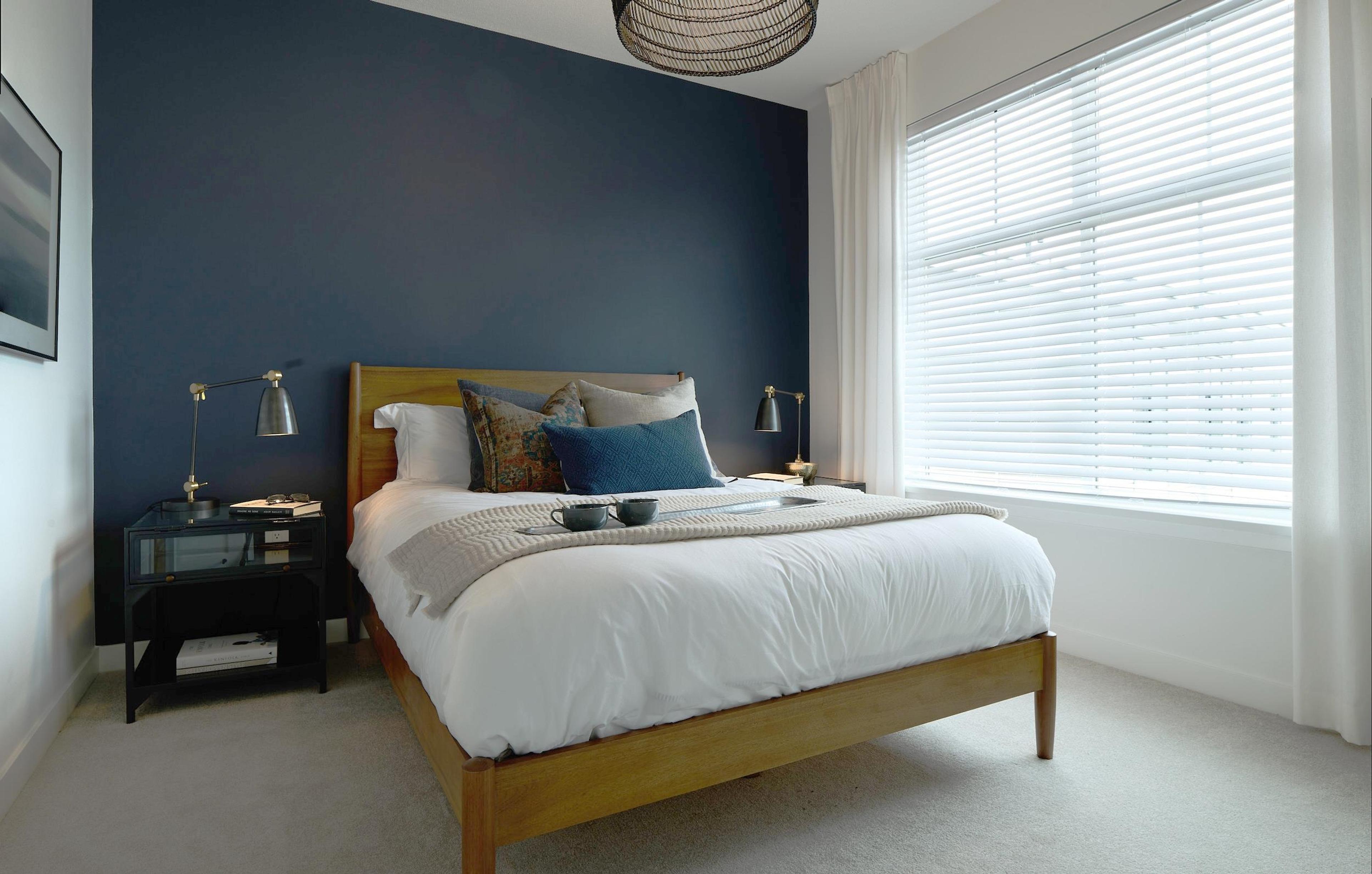 #67 2886 MONTROSE AVENUE - 11