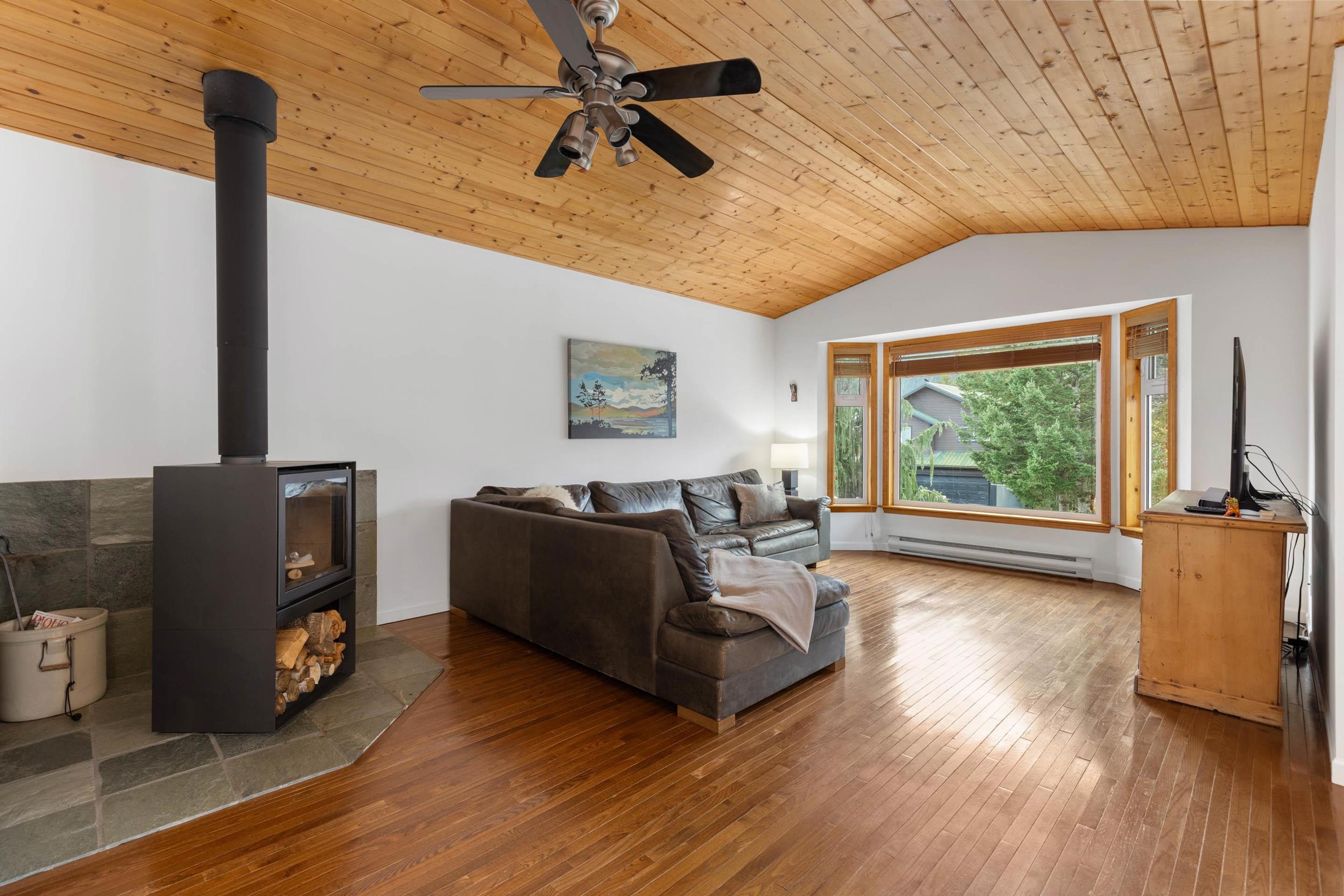 1469 OLIVE STREET - 7