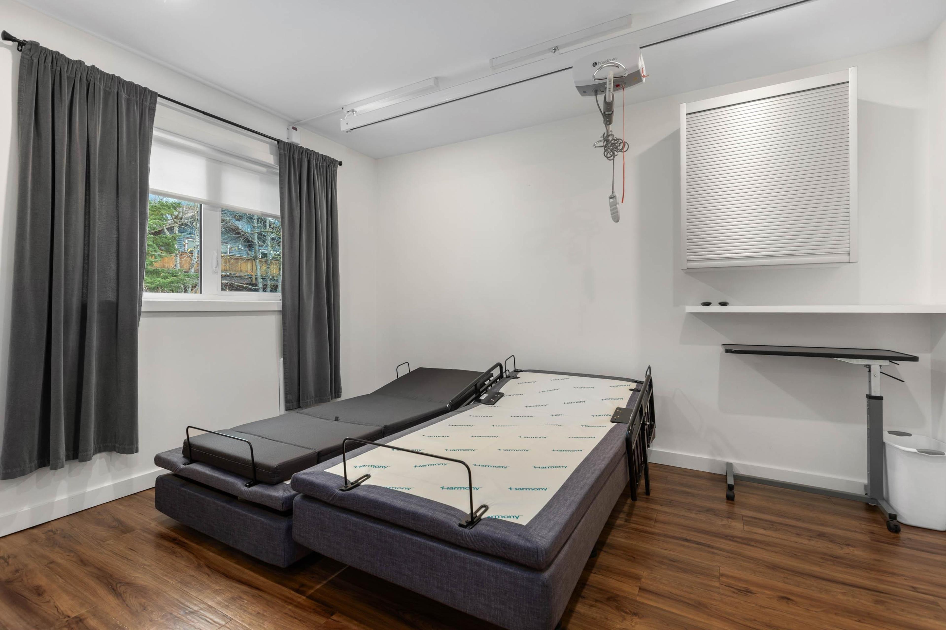 1469 OLIVE STREET - 34