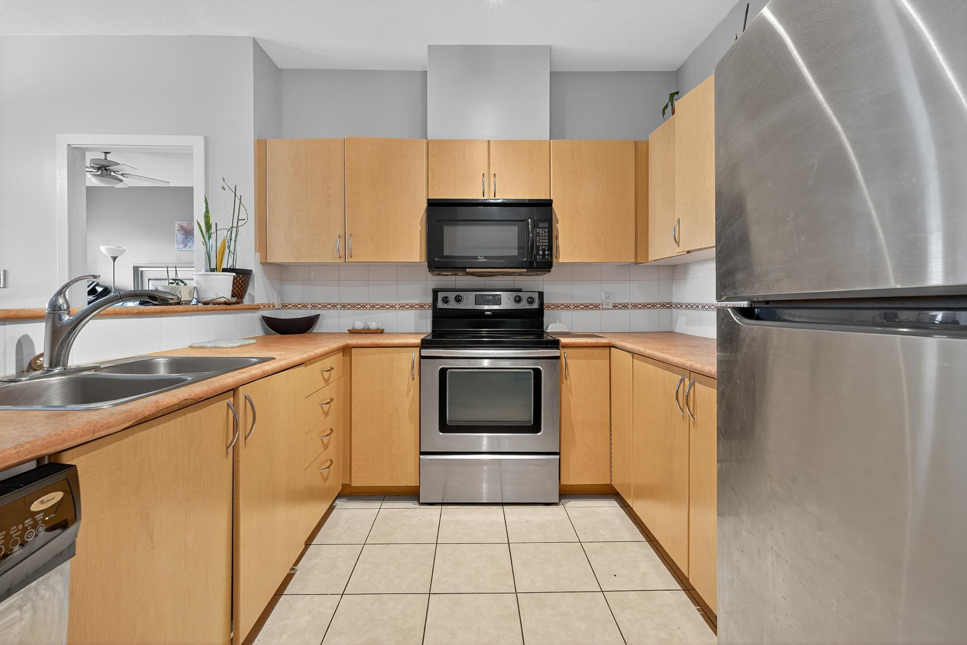 #416 83 STAR CRESCENT - Image 2