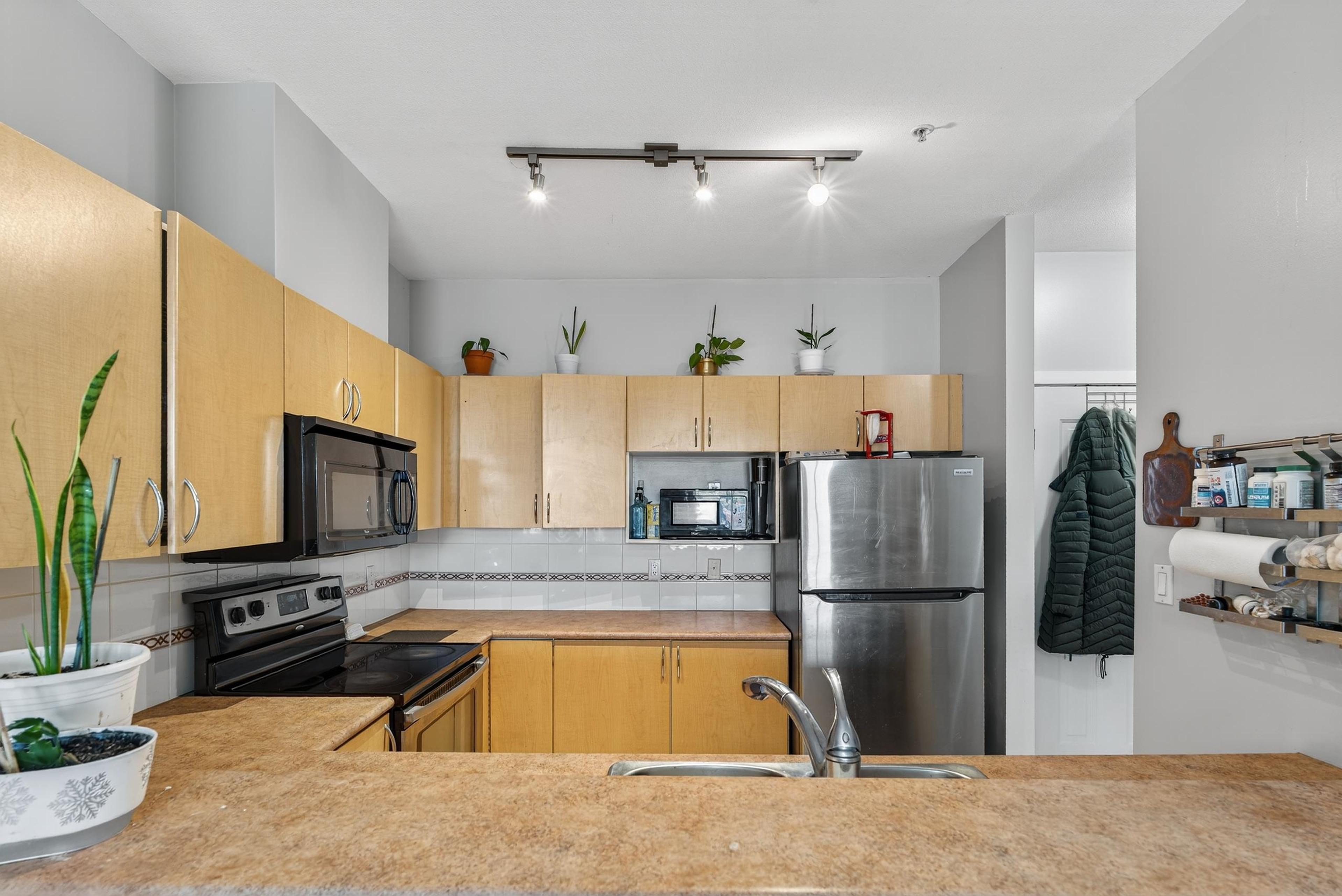 #416 83 STAR CRESCENT - 26