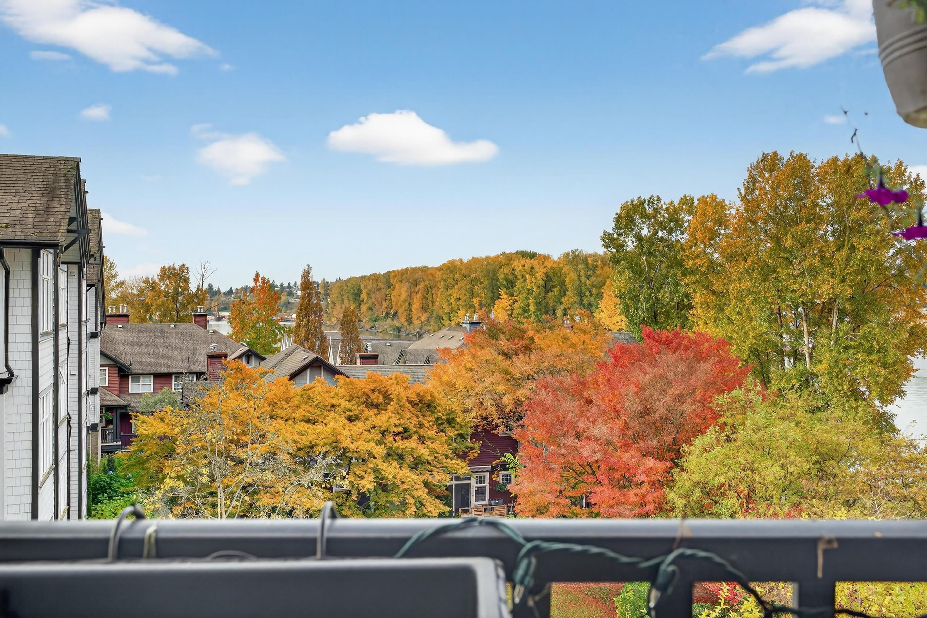 #416 83 STAR CRESCENT - 22