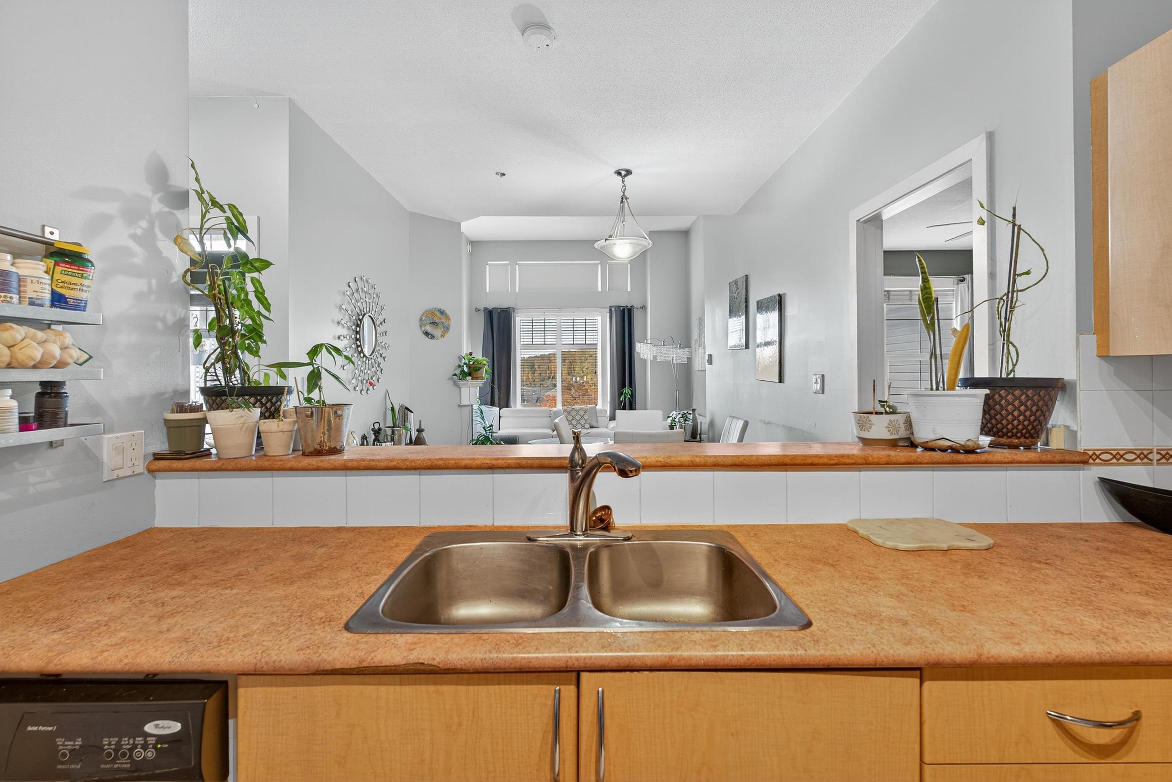 #416 83 STAR CRESCENT - Image 3