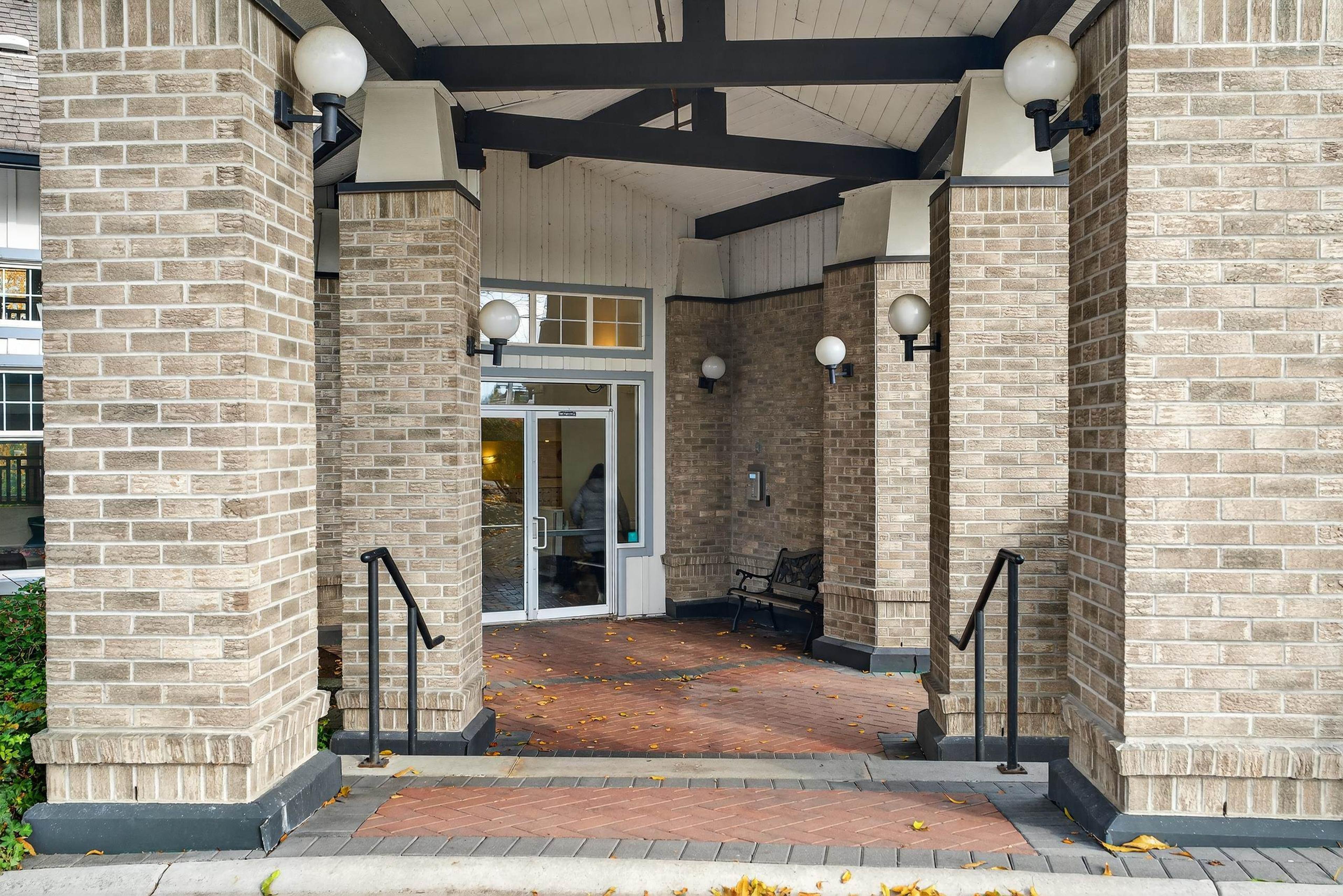 #416 83 STAR CRESCENT - 28