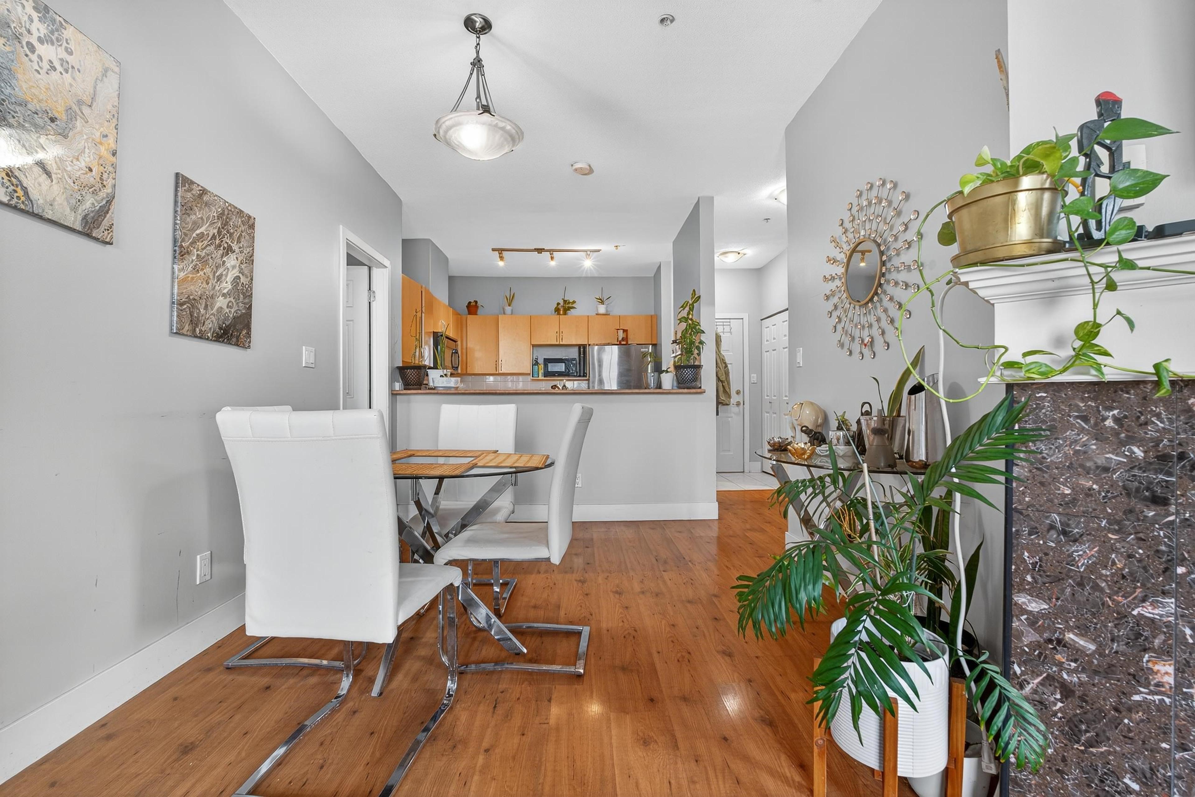 #416 83 STAR CRESCENT - 24