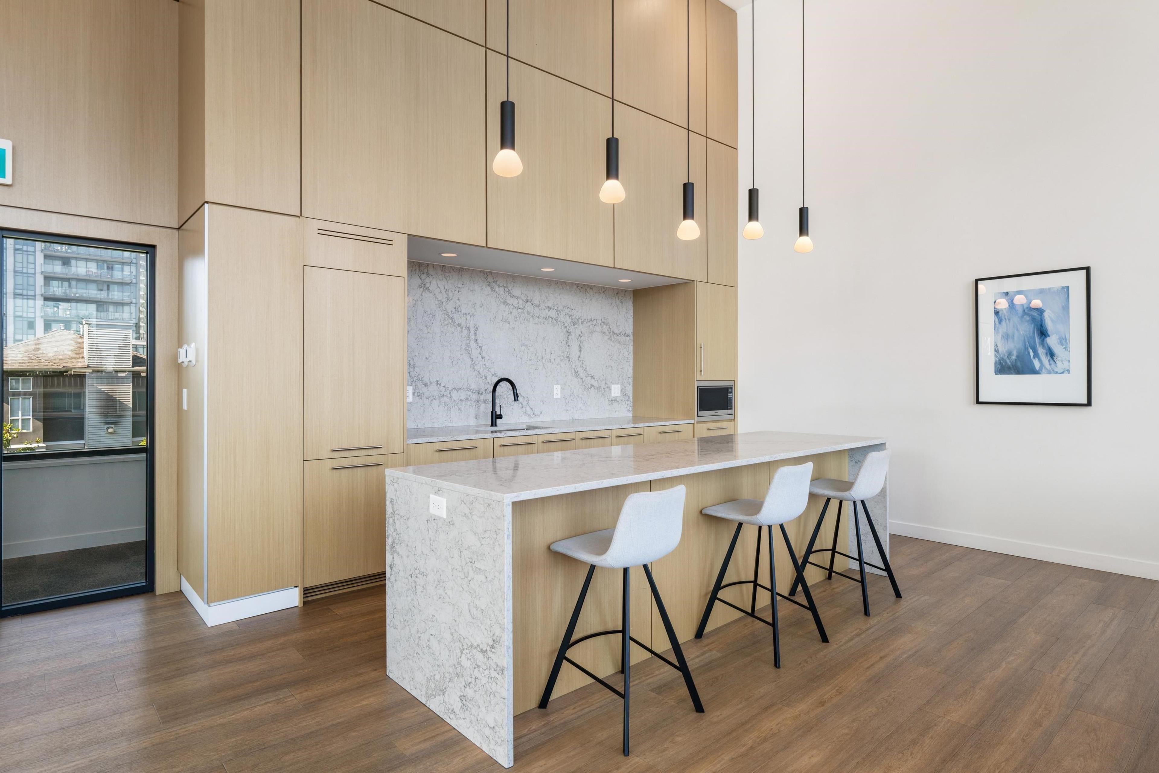 #3104 6699 DUBLANE AVENUE - 28