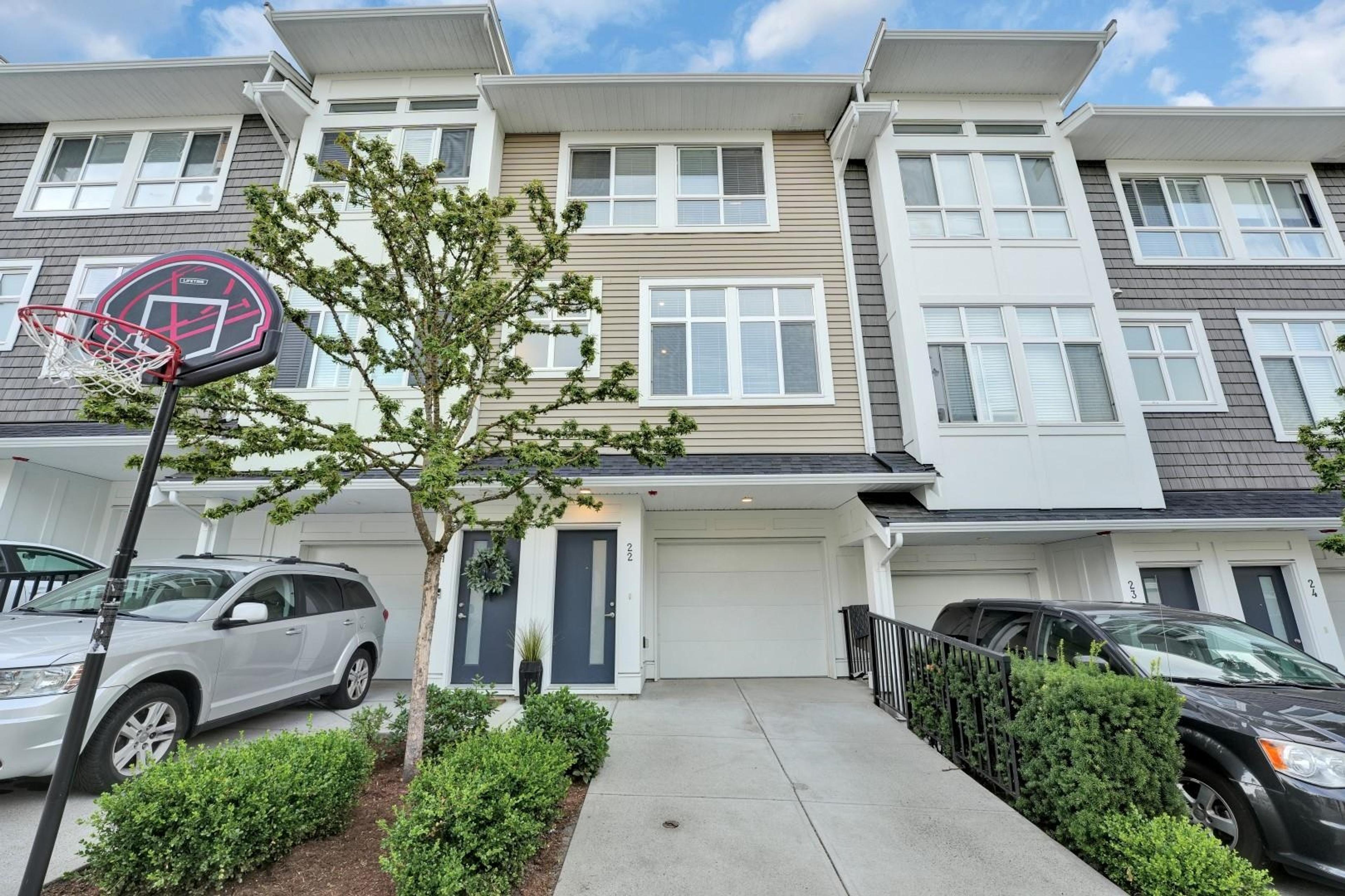 #22 24108 104 AVENUE - Image 2