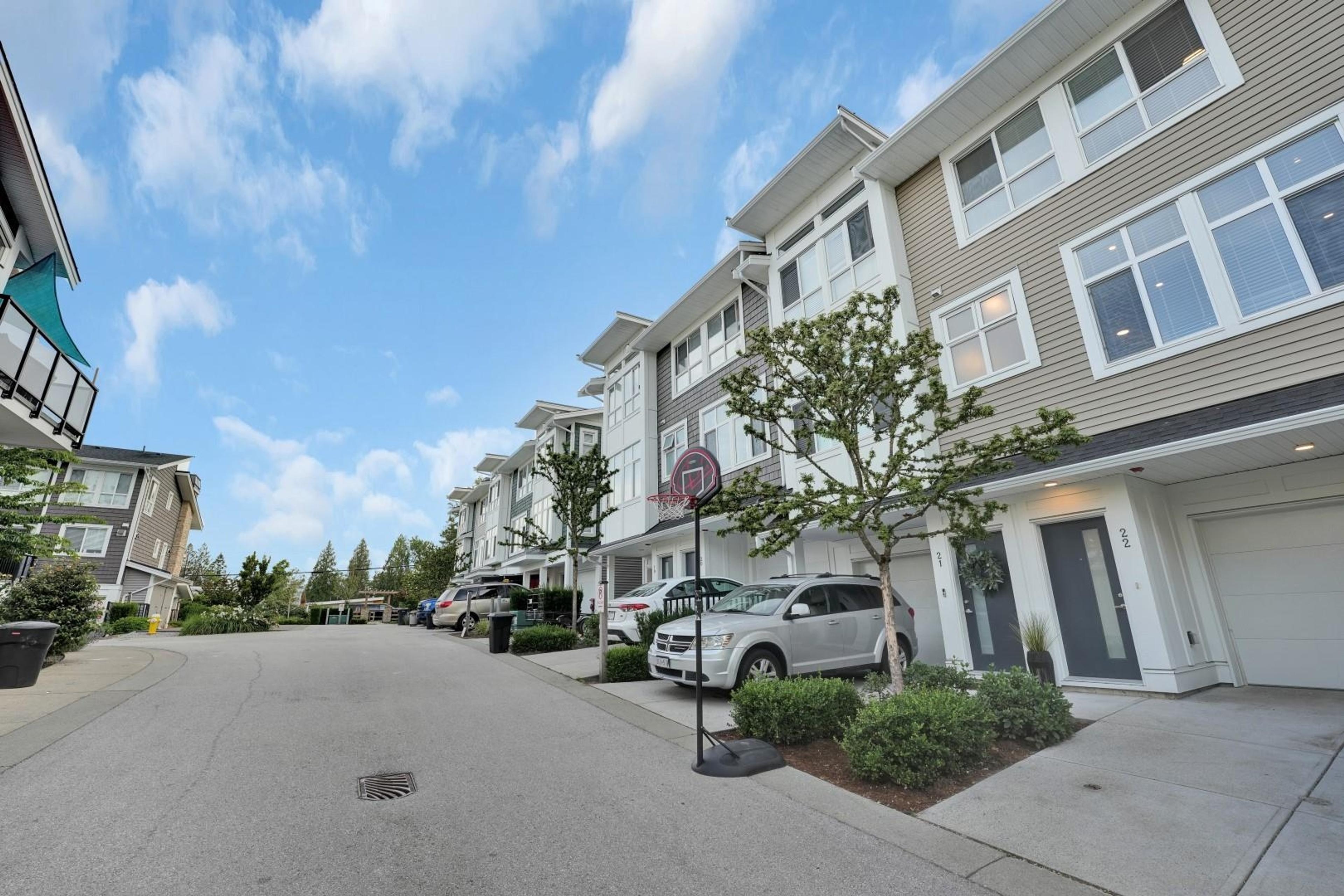 #22 24108 104 AVENUE - Main Image