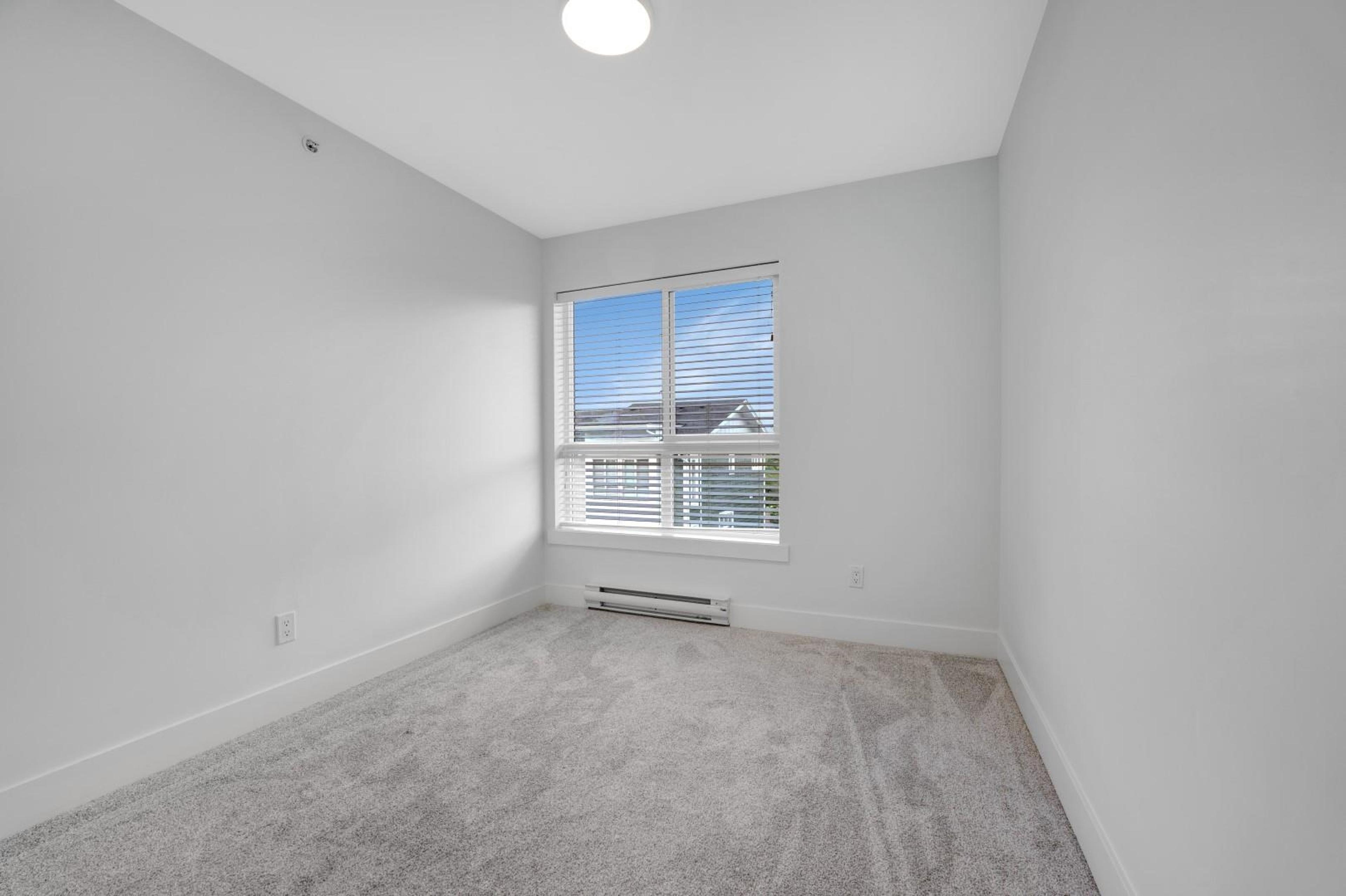 #22 24108 104 AVENUE - 33