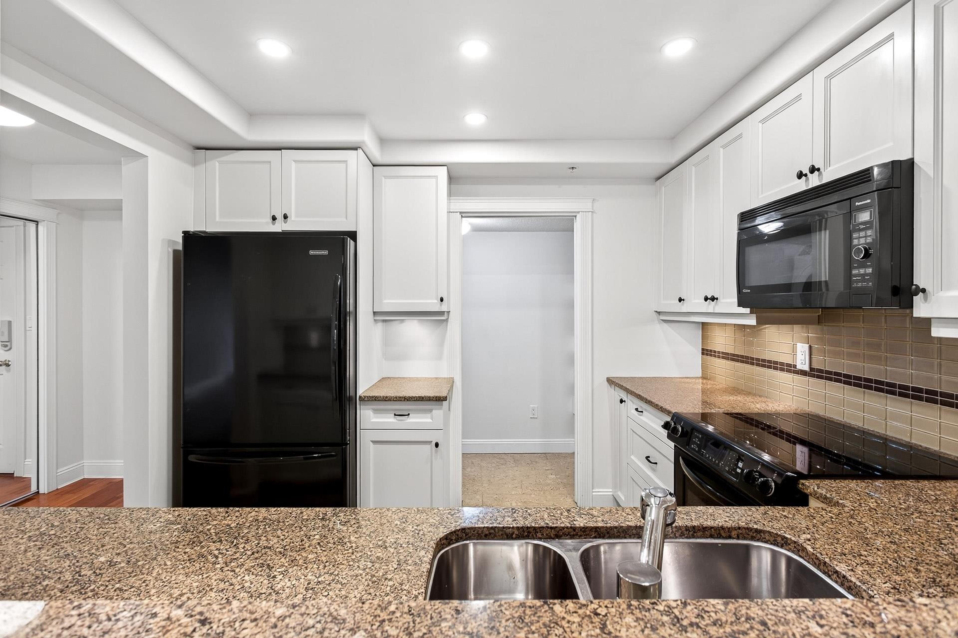 #213 220 NEWPORT DRIVE - 17