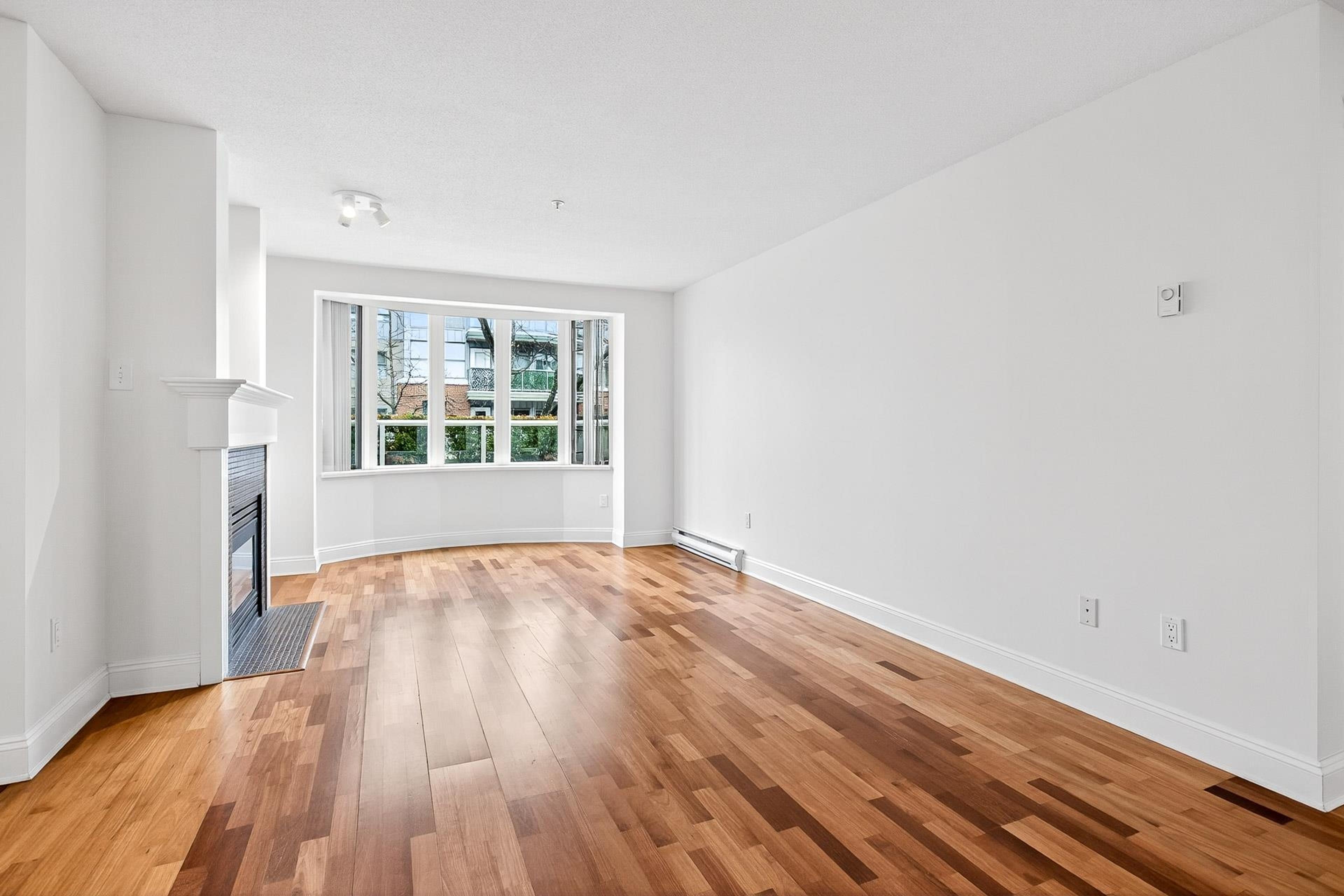 #213 220 NEWPORT DRIVE - 7