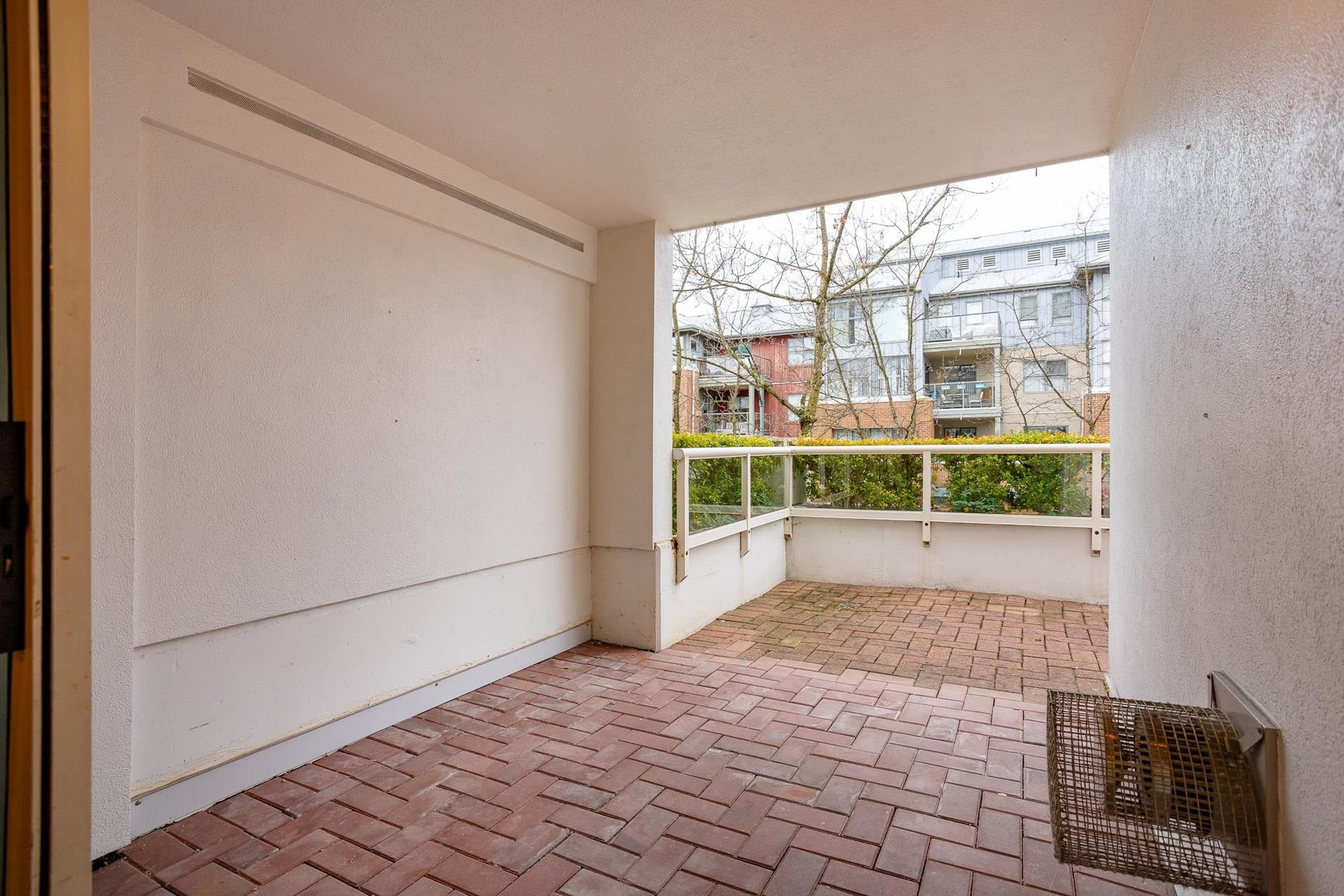 #213 220 NEWPORT DRIVE - 32