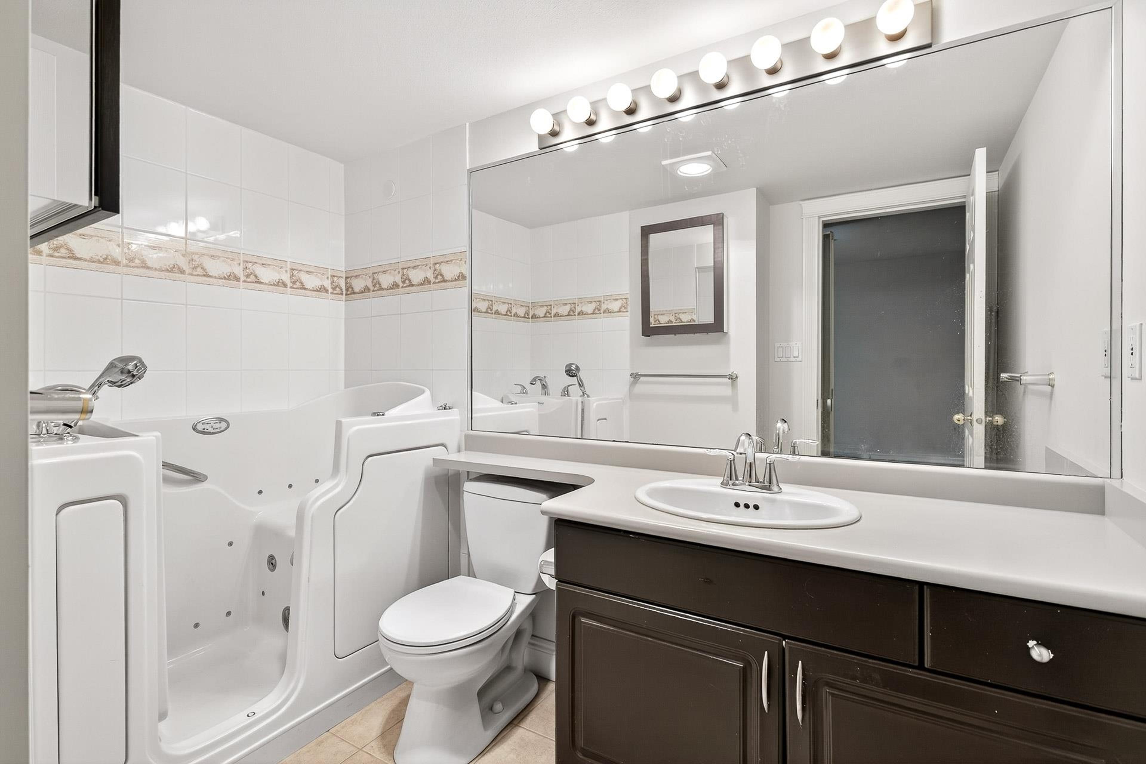 #213 220 NEWPORT DRIVE - 24