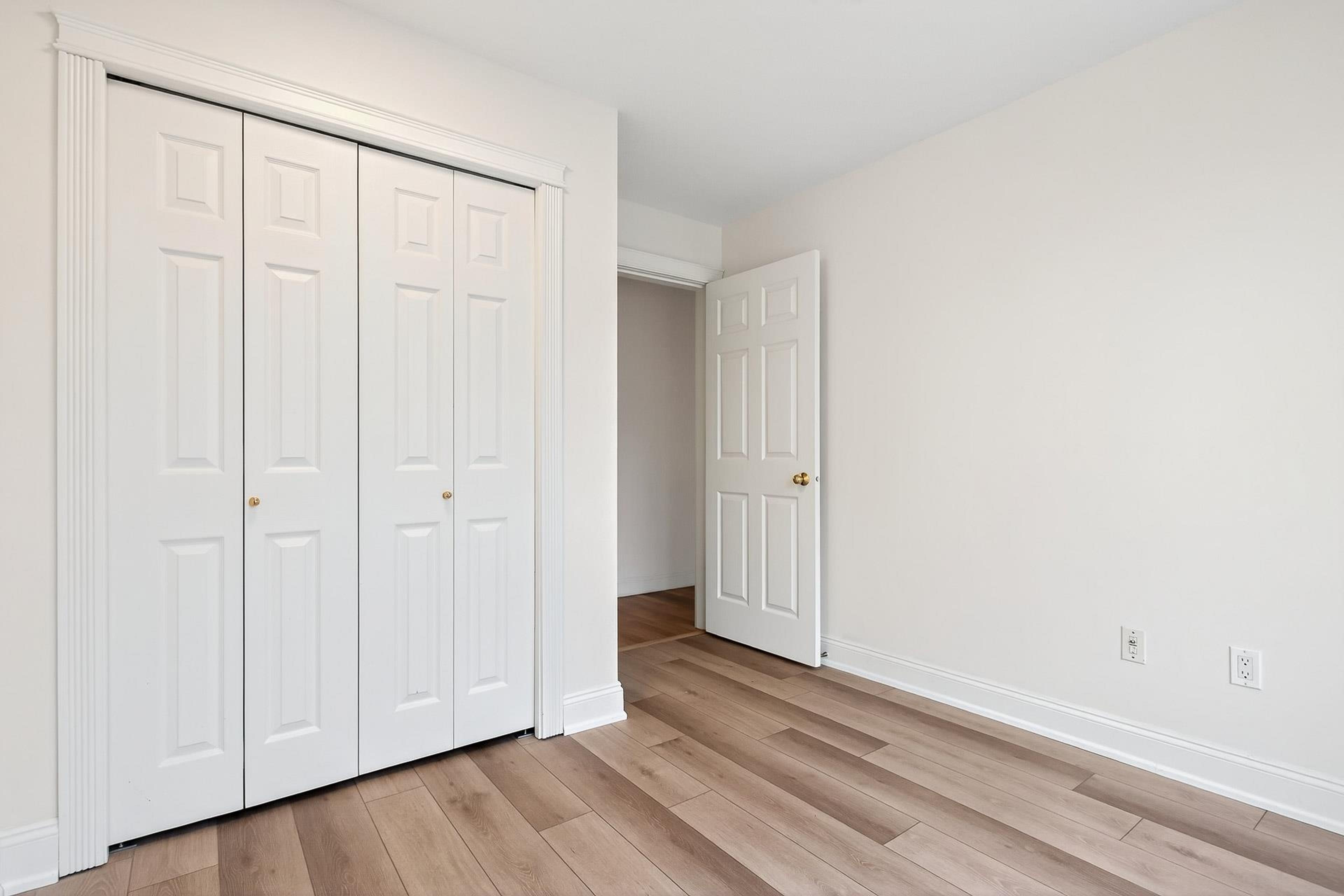 #213 220 NEWPORT DRIVE - 30