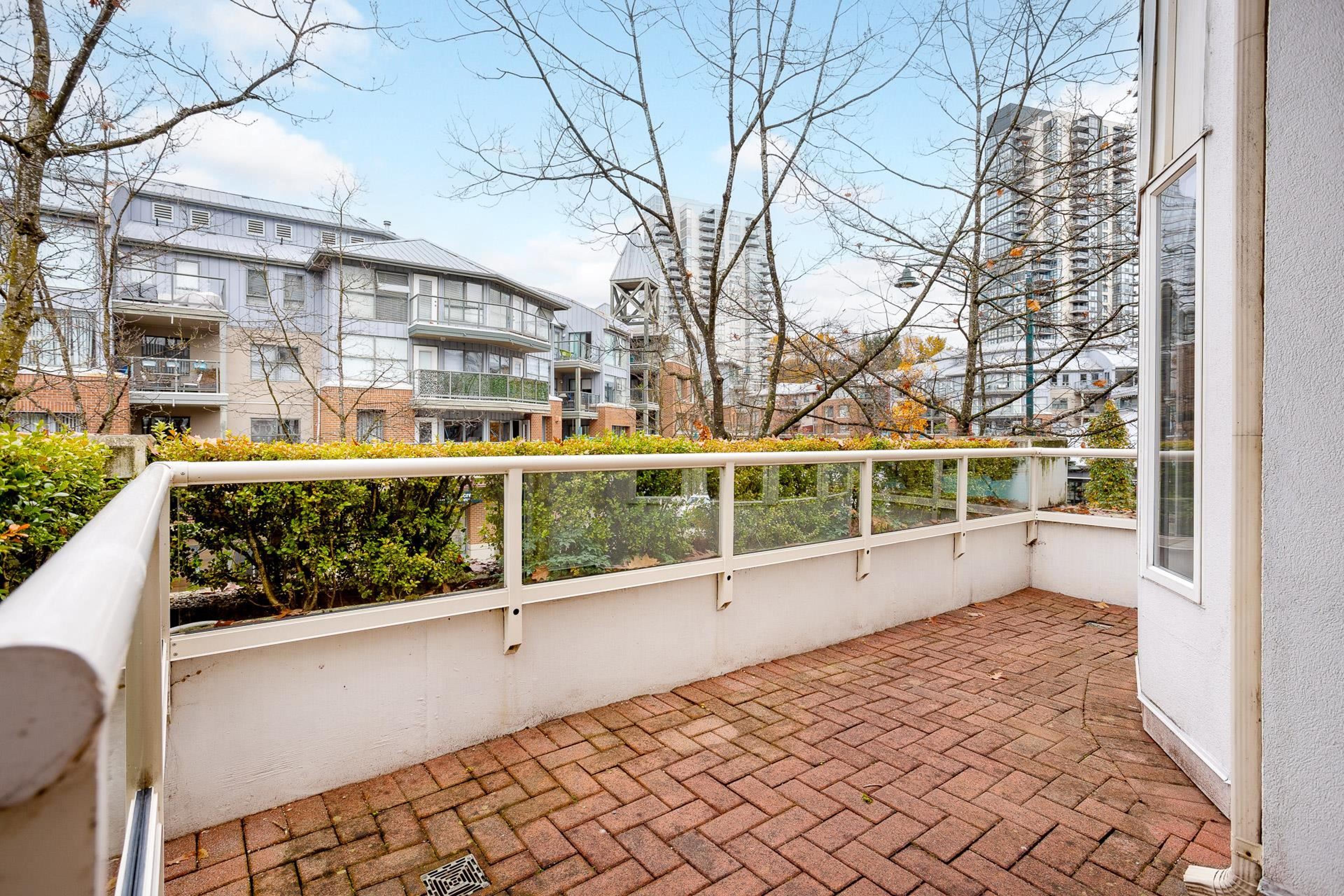 #213 220 NEWPORT DRIVE - 34