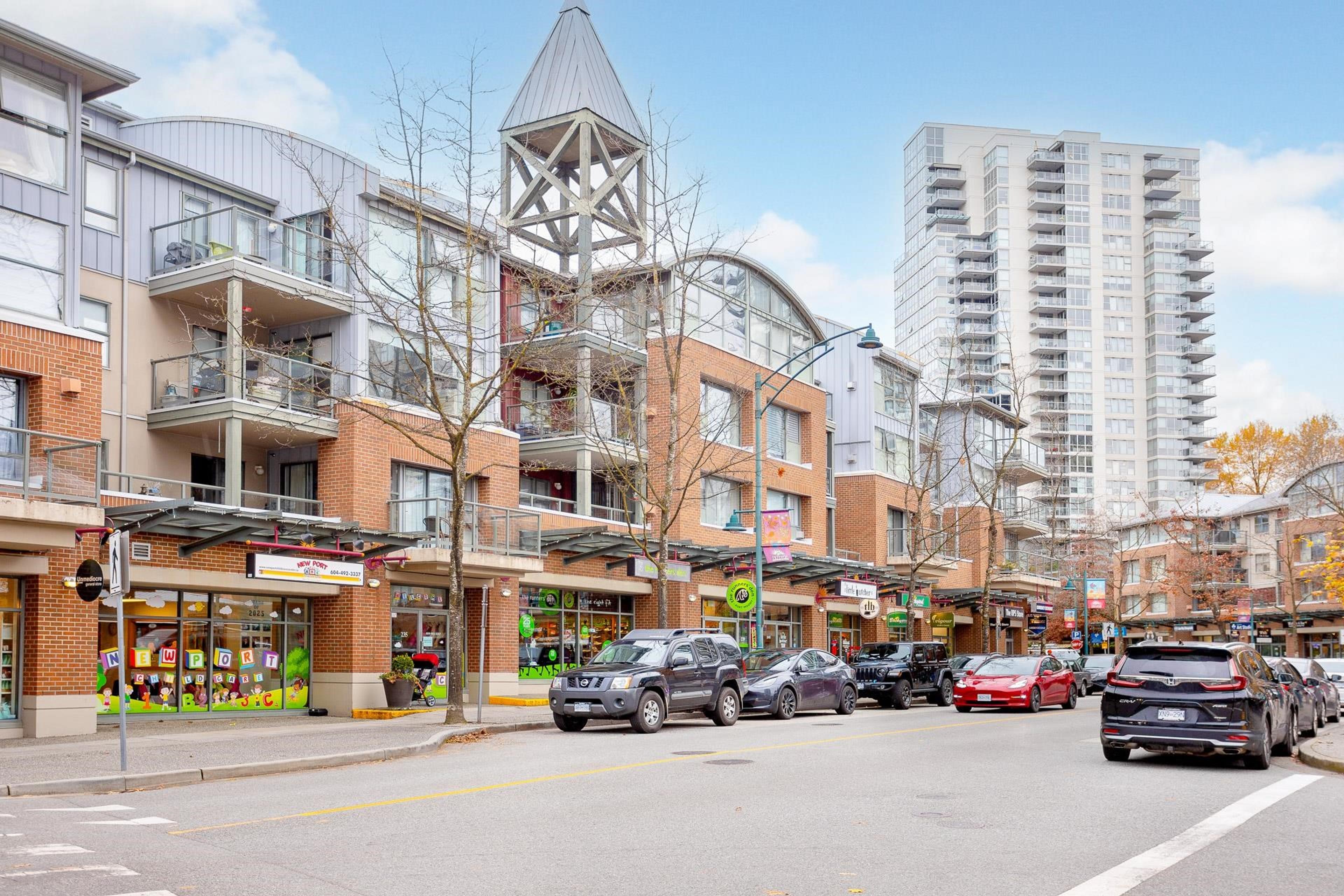 #213 220 NEWPORT DRIVE - 38