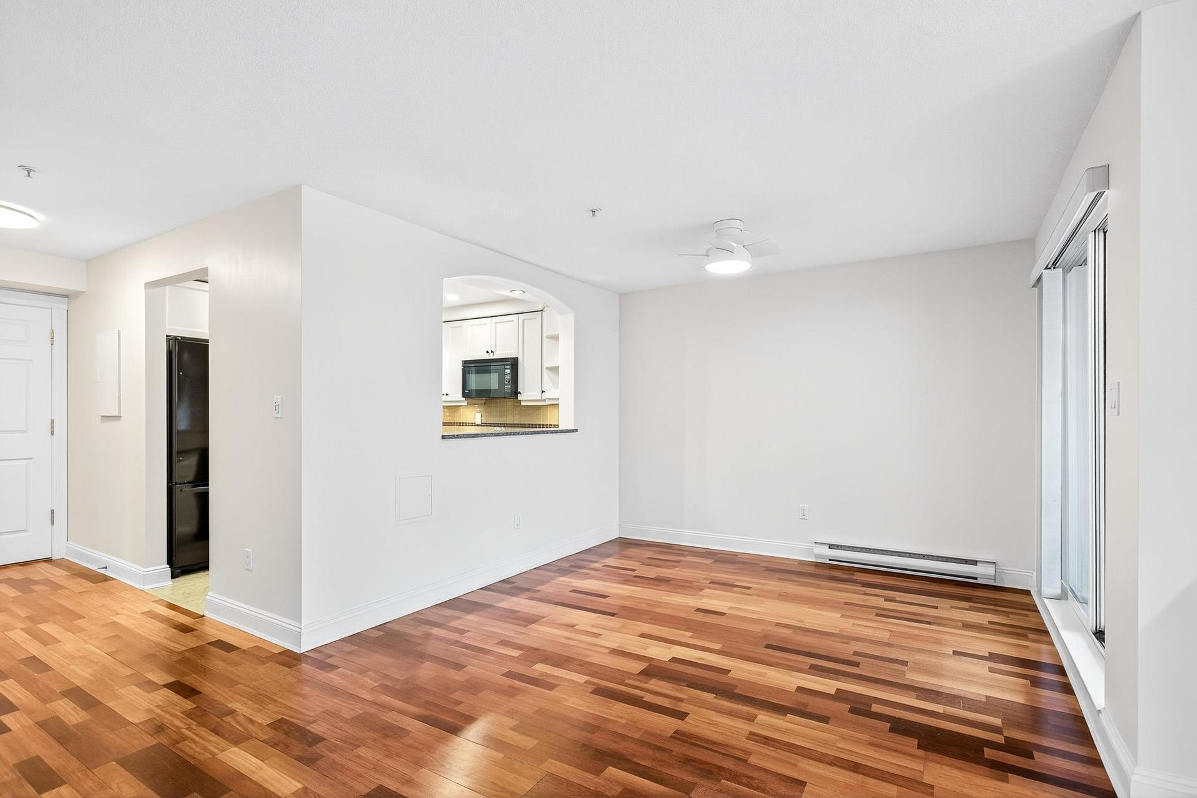 #213 220 NEWPORT DRIVE - 10