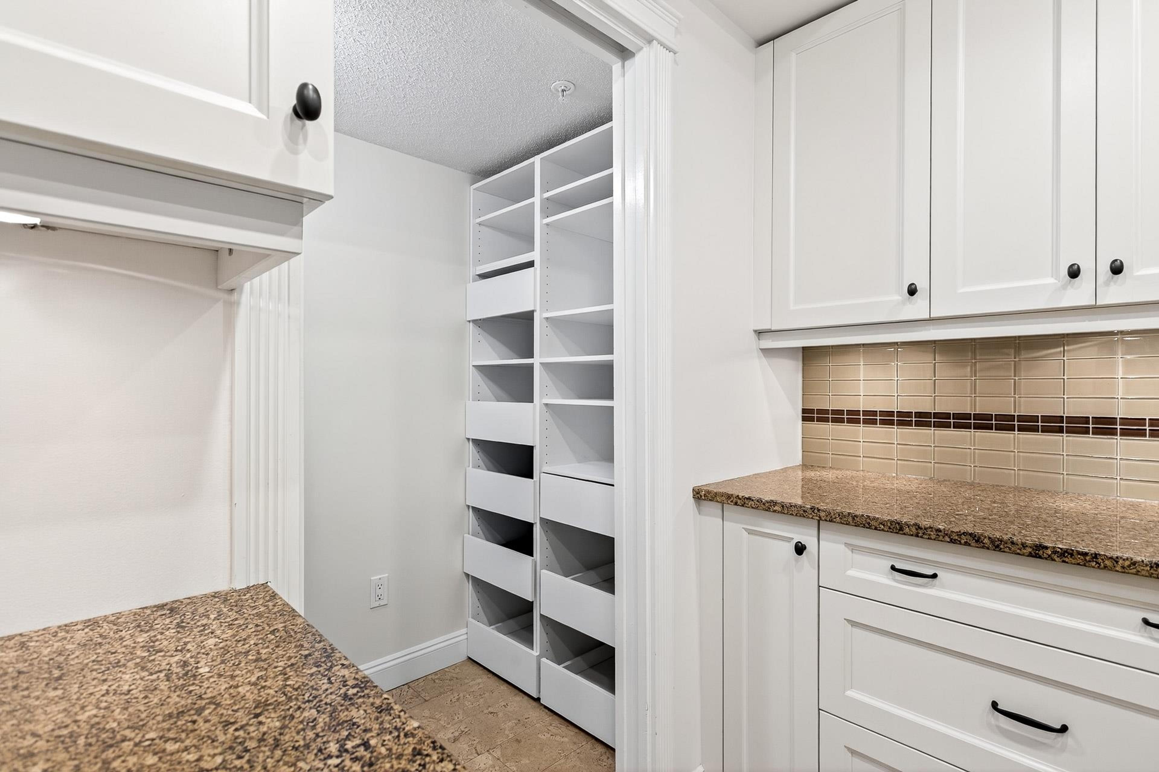 #213 220 NEWPORT DRIVE - 18