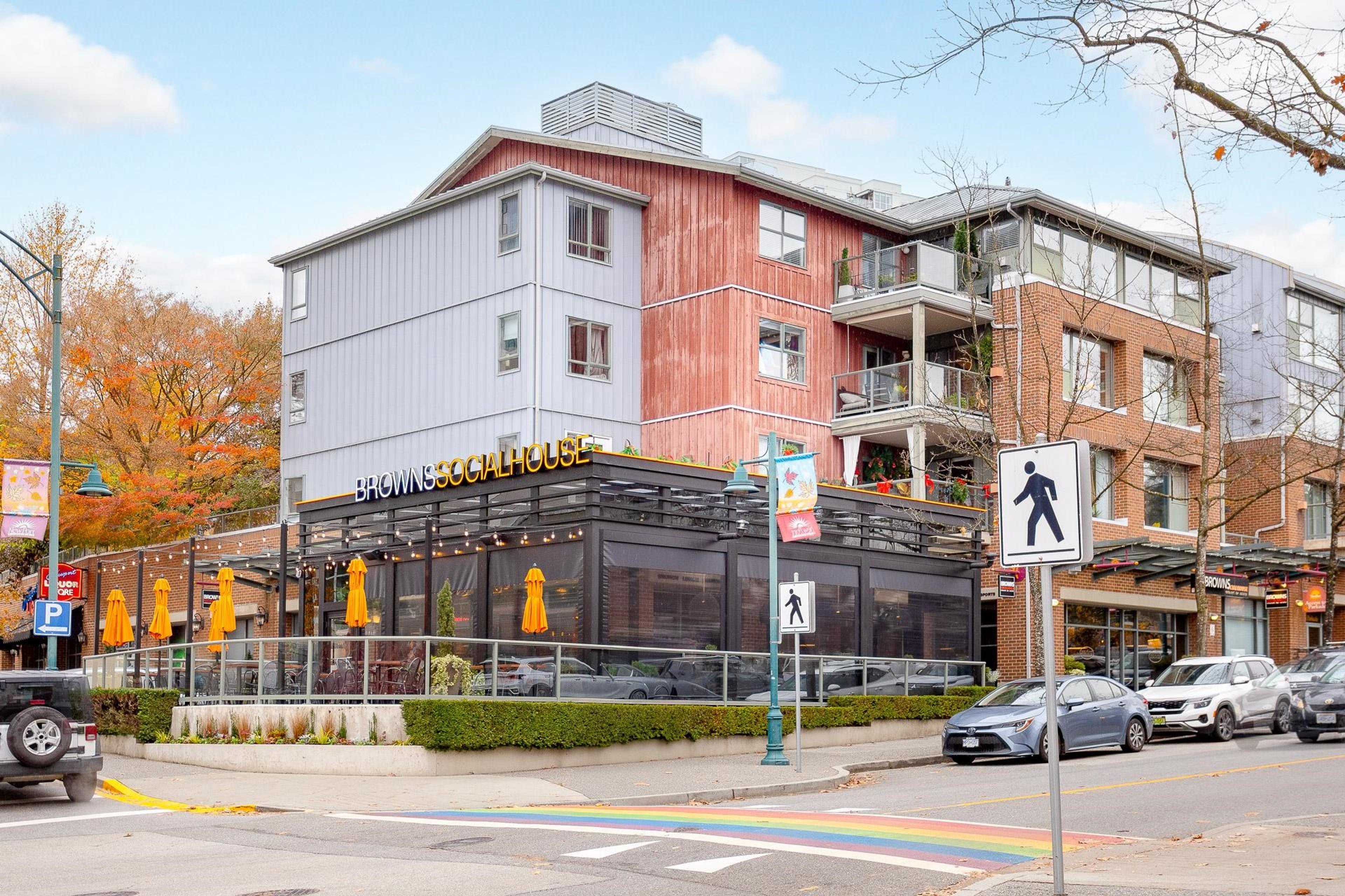 #213 220 NEWPORT DRIVE - 40