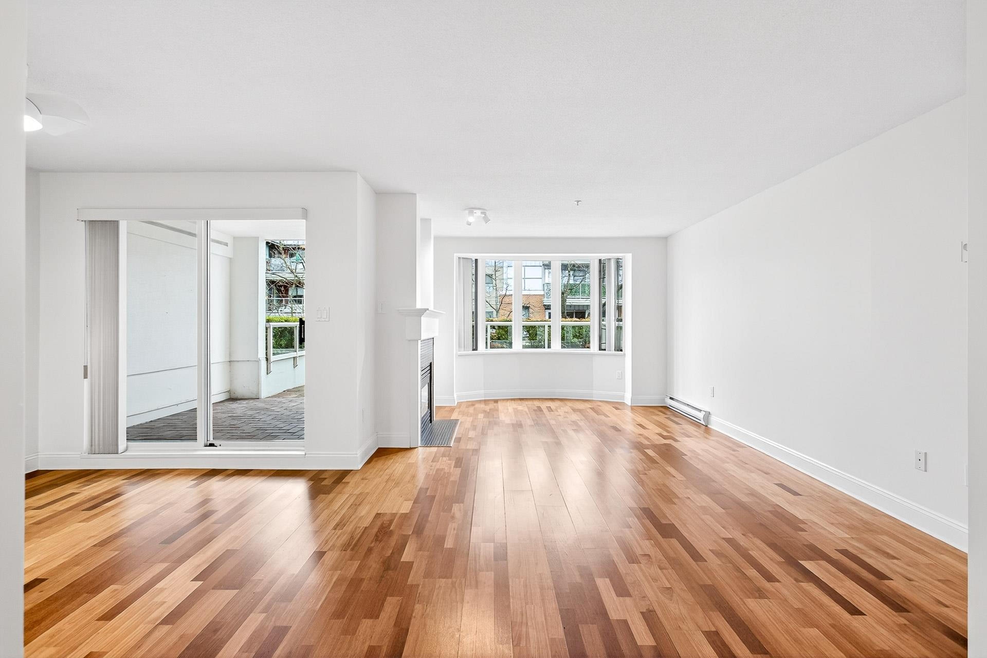 #213 220 NEWPORT DRIVE - 4