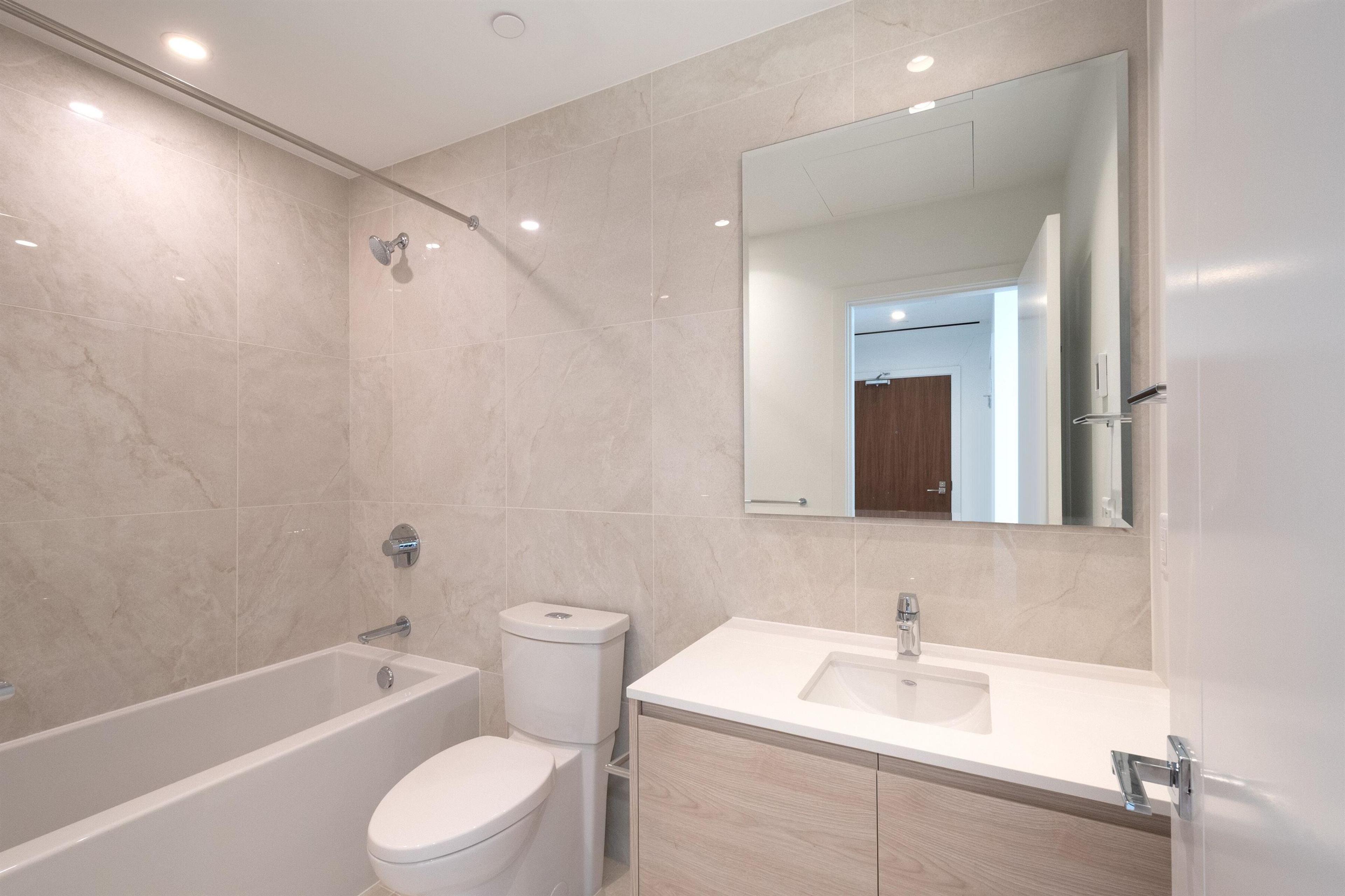 #4004 680 QUAYSIDE DRIVE - 23