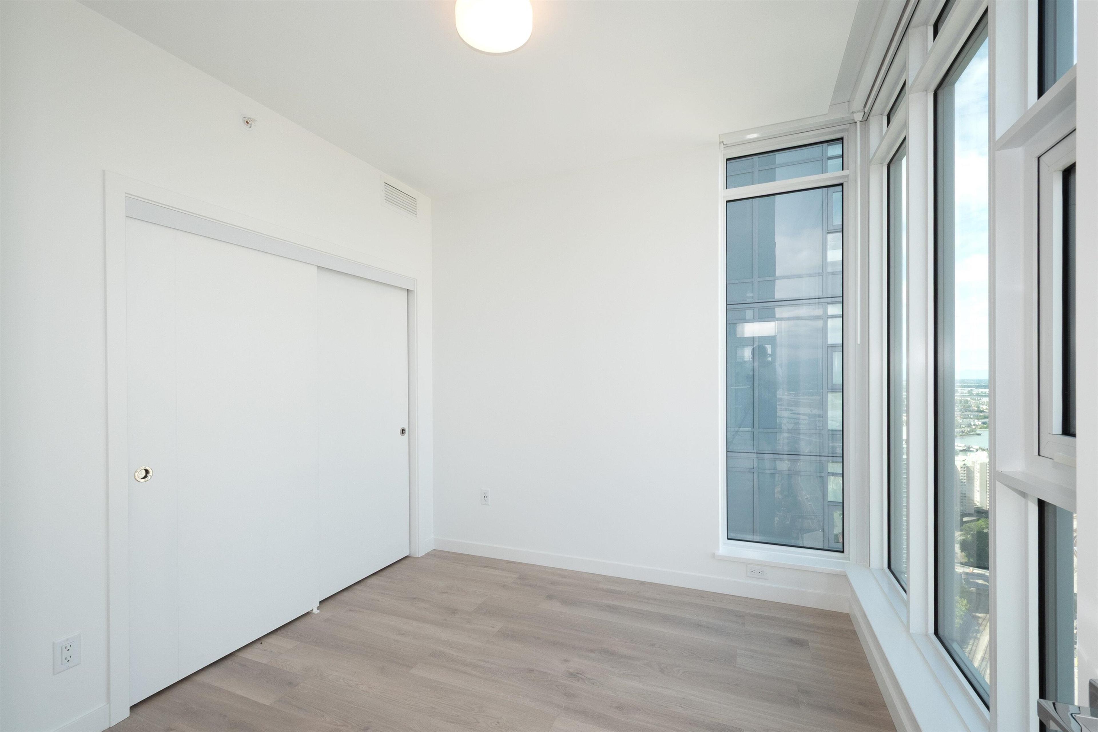 #4004 680 QUAYSIDE DRIVE - 22