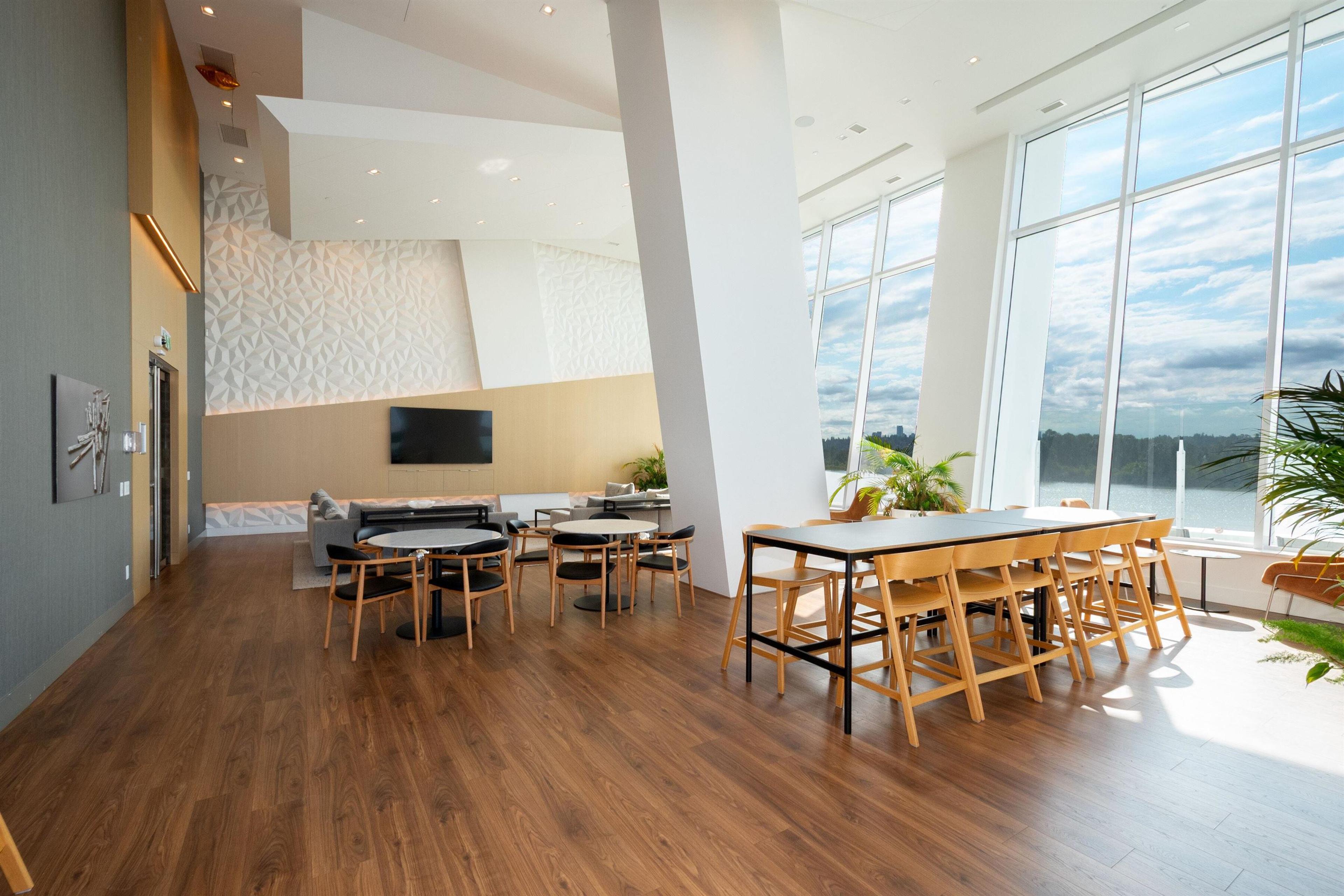 #4004 680 QUAYSIDE DRIVE - 24