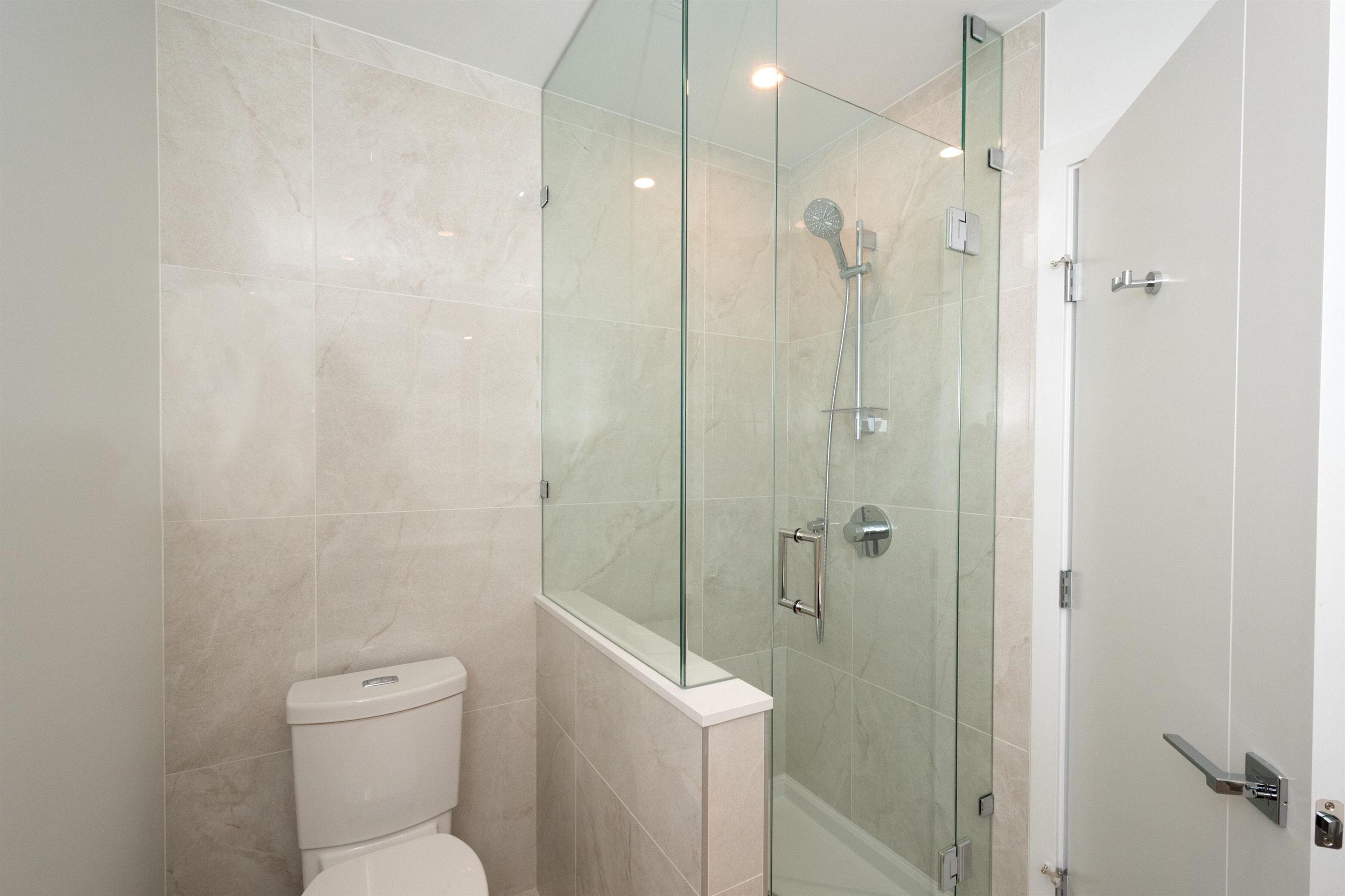 #4004 680 QUAYSIDE DRIVE - 19