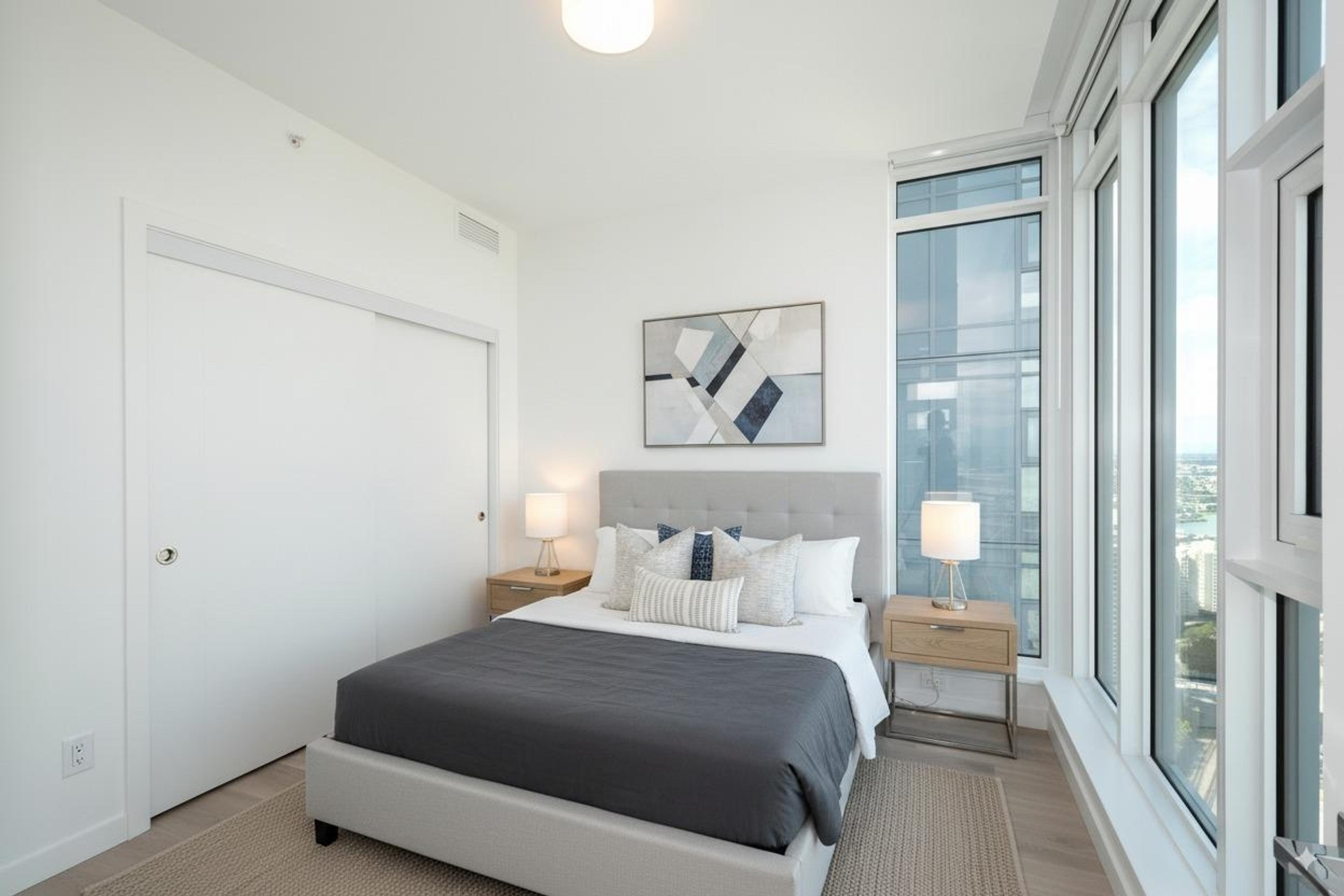 #4004 680 QUAYSIDE DRIVE - 21