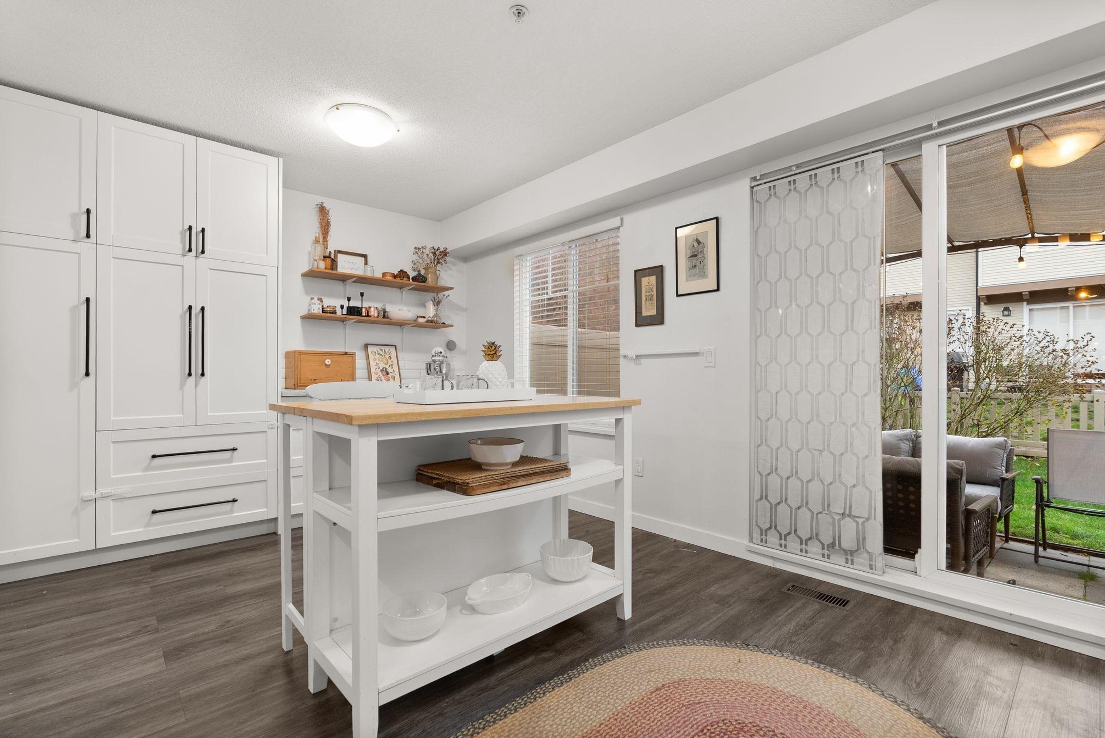 #28 20560 66 AVENUE - 14