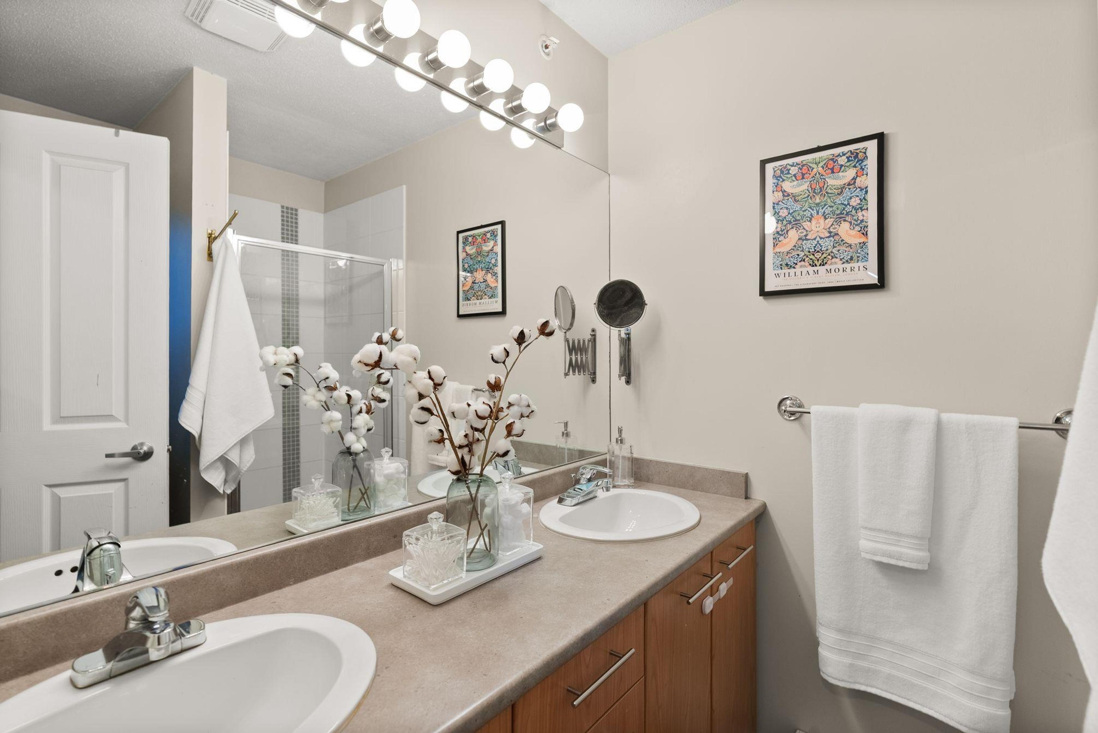 #28 20560 66 AVENUE - 19