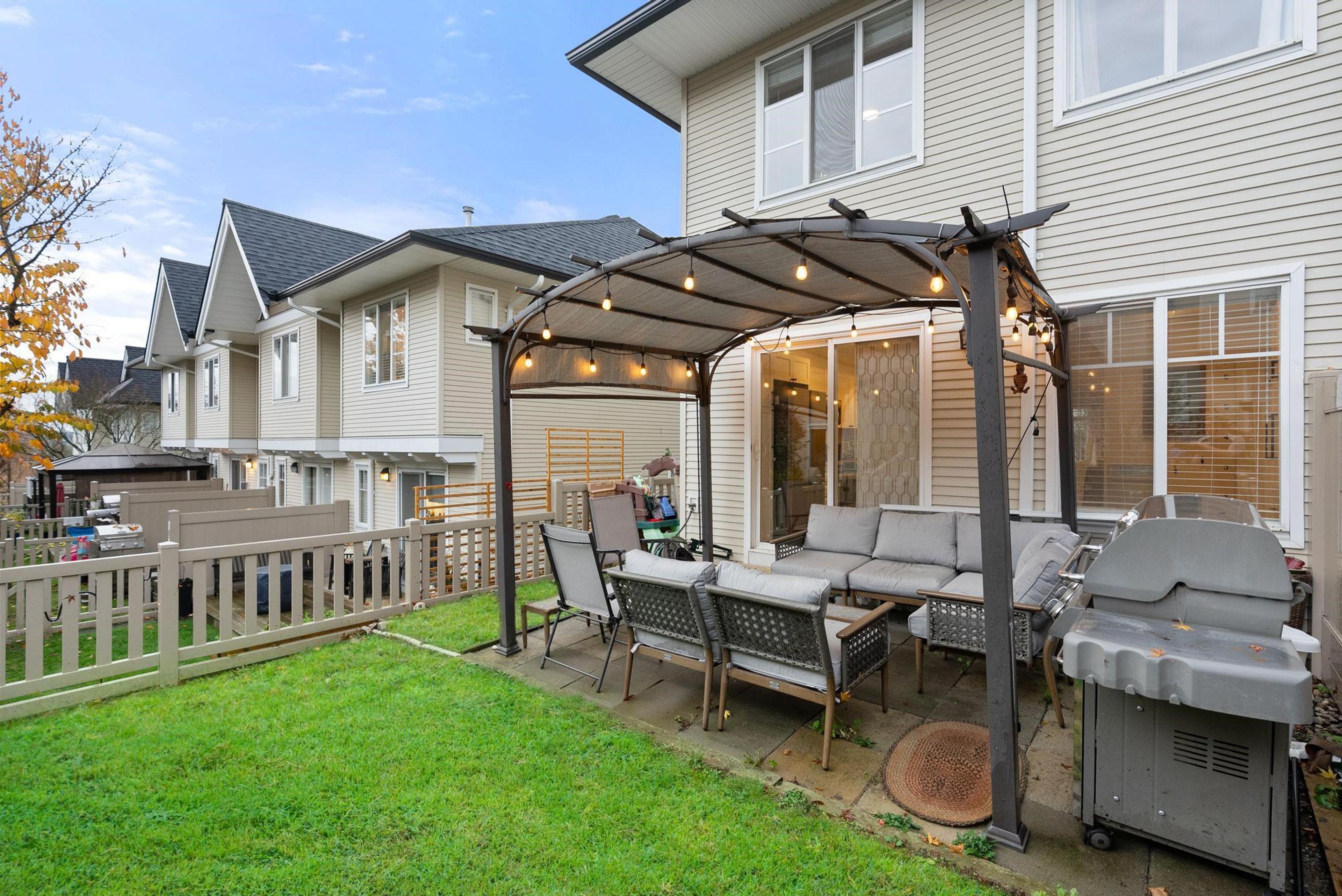 #28 20560 66 AVENUE - 29