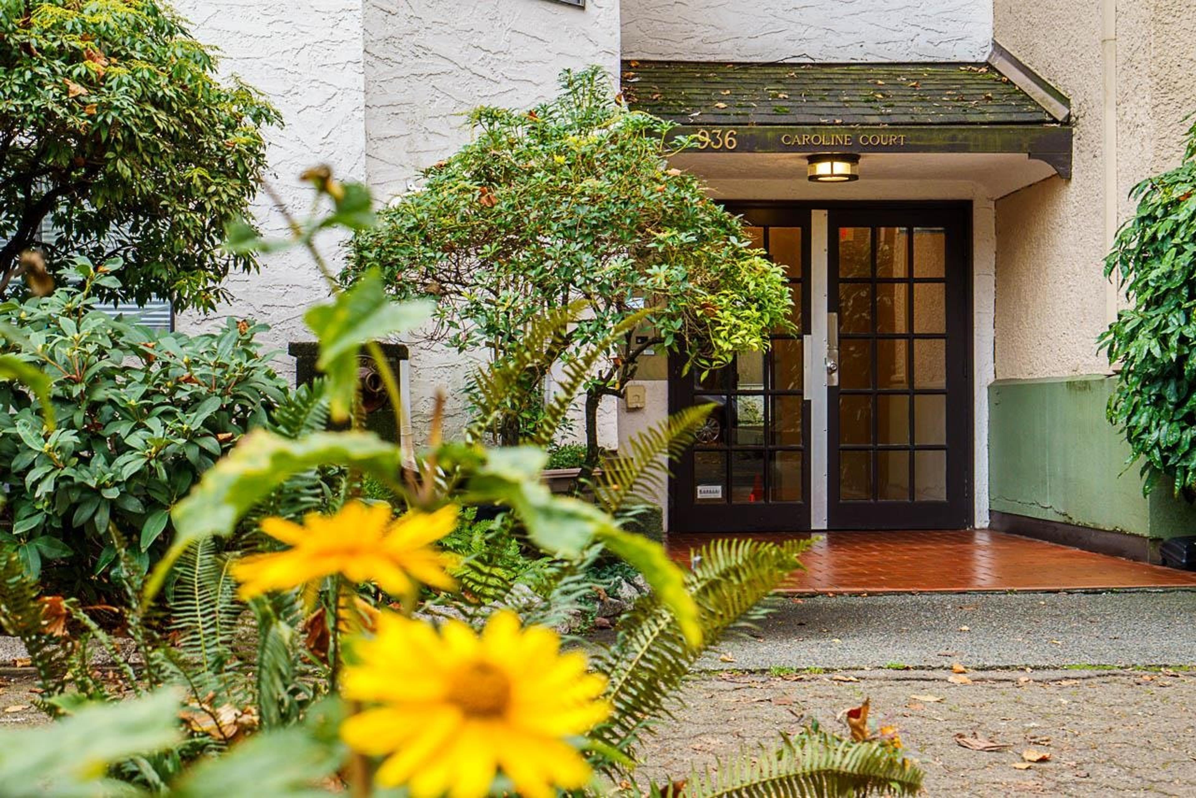 936 Bute Street, Vancouver - Exteriors - Photo 2