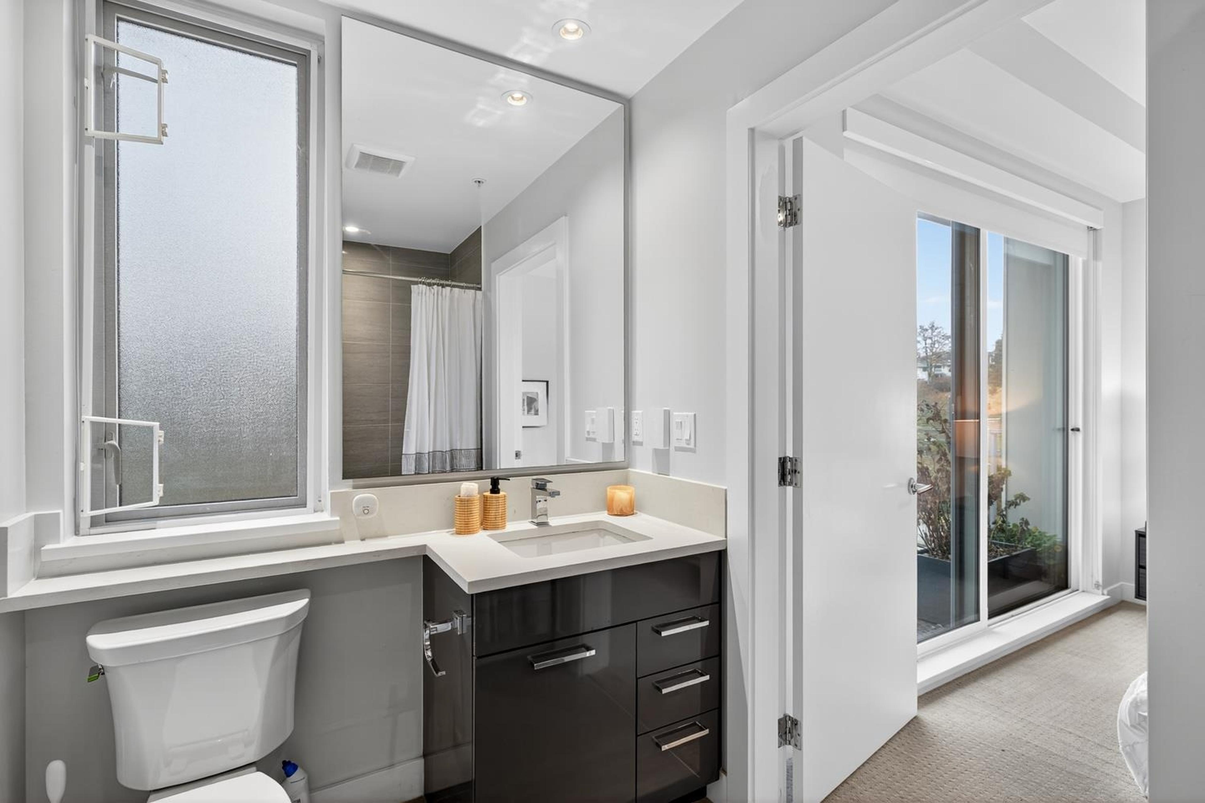 #408 1728 GILMORE AVENUE - 26