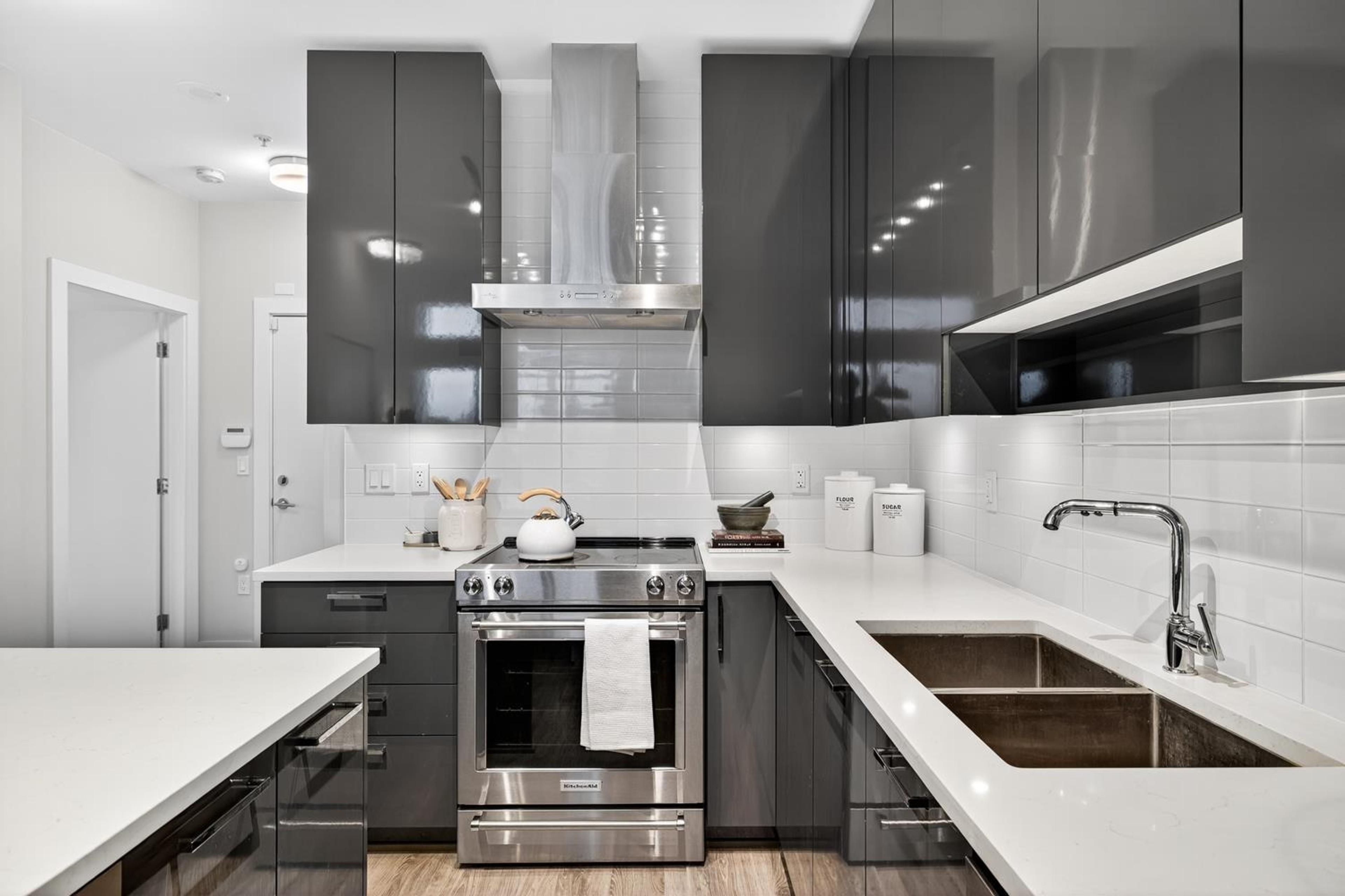 #408 1728 GILMORE AVENUE - 5