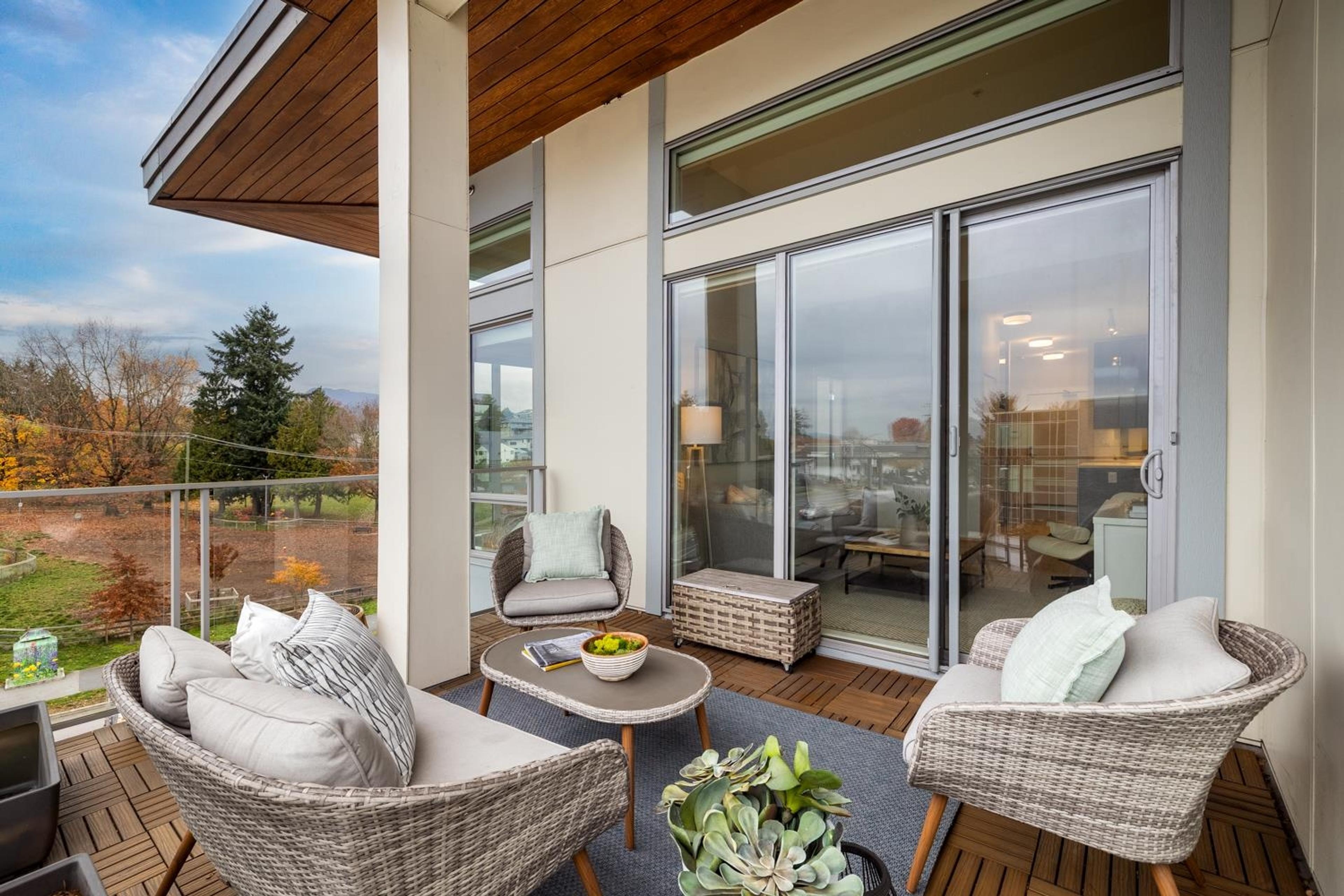 #408 1728 GILMORE AVENUE - 14